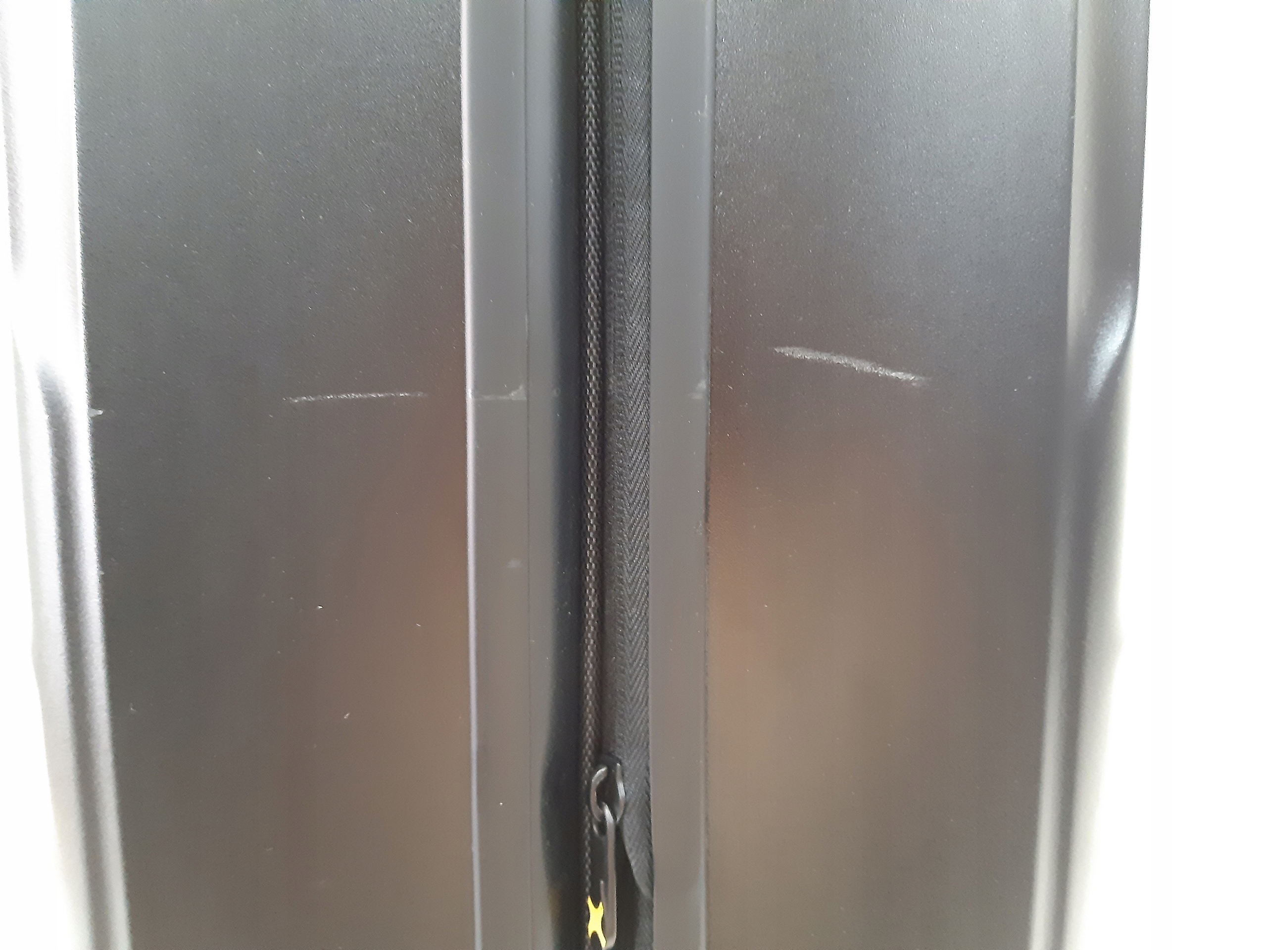 WALIZKA DUŻA TWARDA MGOB 28" 92L Model PC-M20