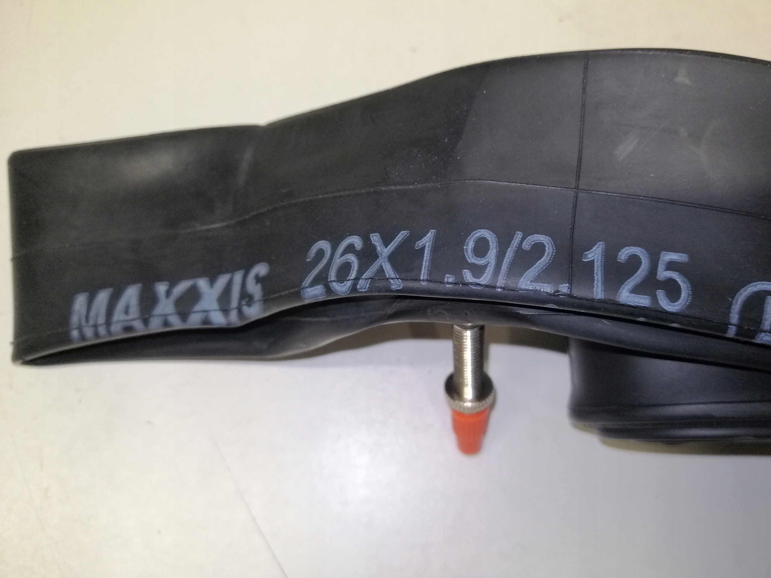 Wyprzedaż DĘTKA rowerow MAXXIS 26 x 1.9-2.1 Presta