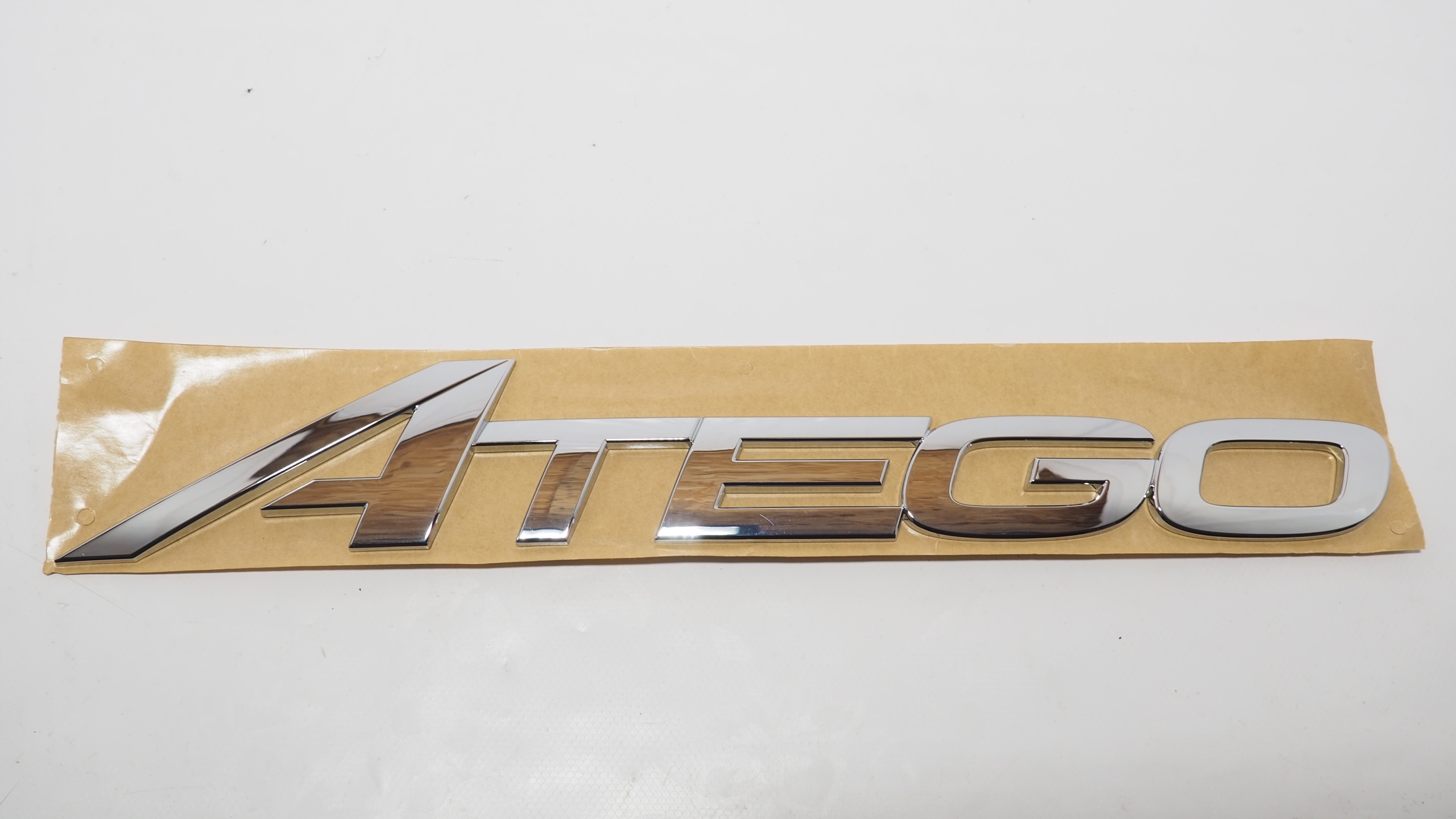 Mercedes Atego emblemat znaczek A9678170120 Numer katalogowy części A9678170120 Atego emblemat znaczek