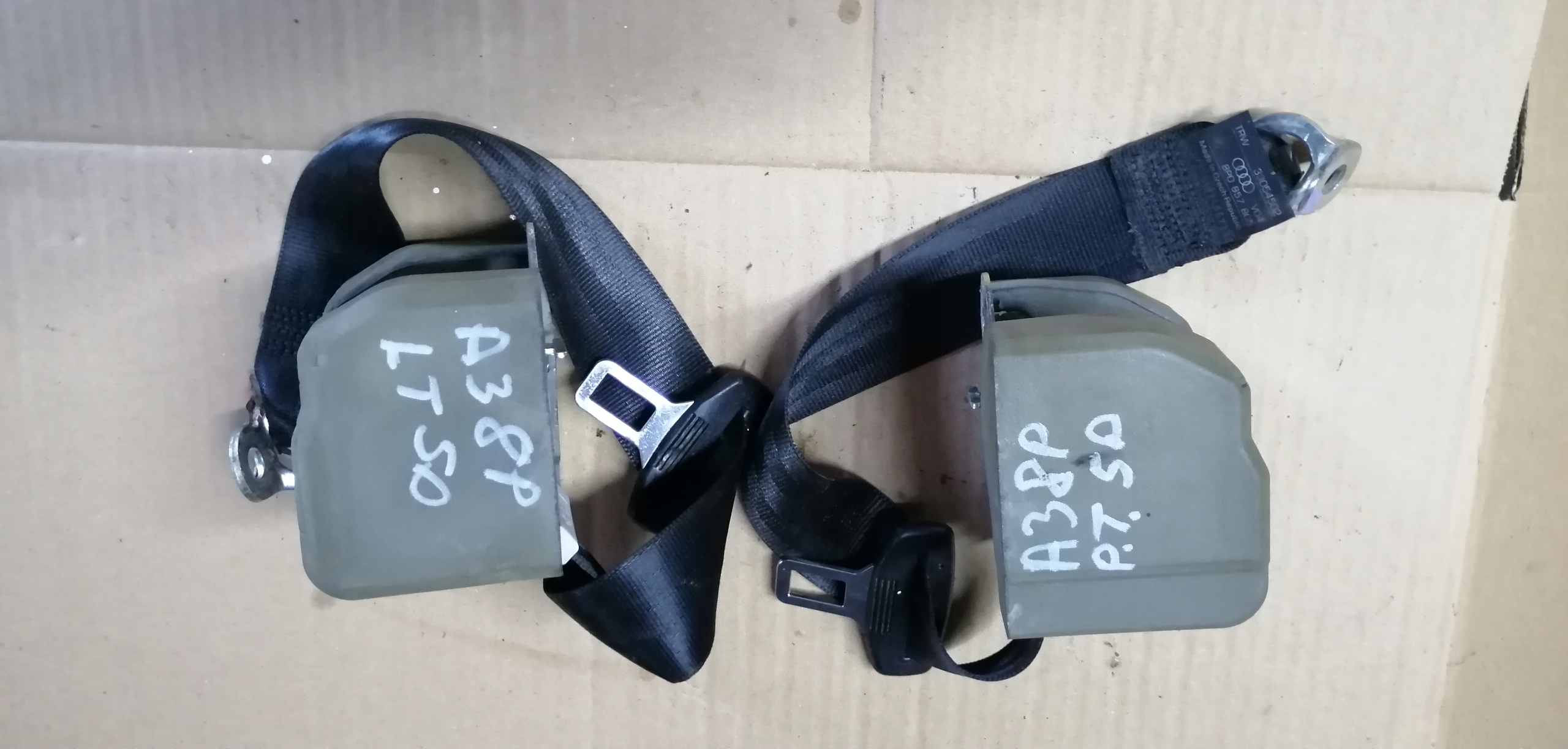ремень безопасности левый или правый Audi A3 8P