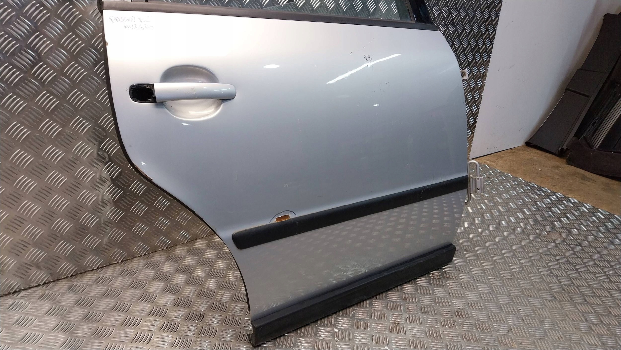 Portière Arrière Droit VW PASSAT B5 Berline 96