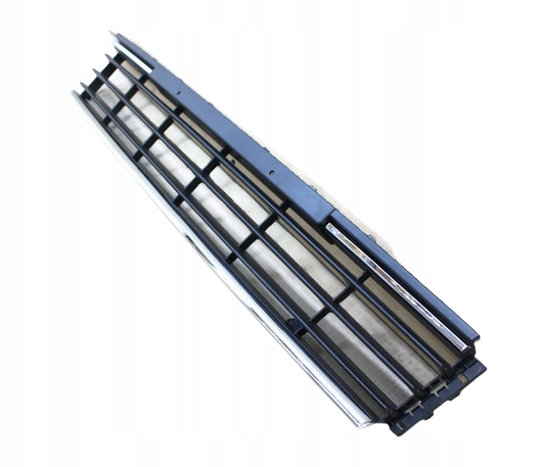 A0923 - VW PASSAT B7 10-COMFORTLINE решітка радіатора бампер