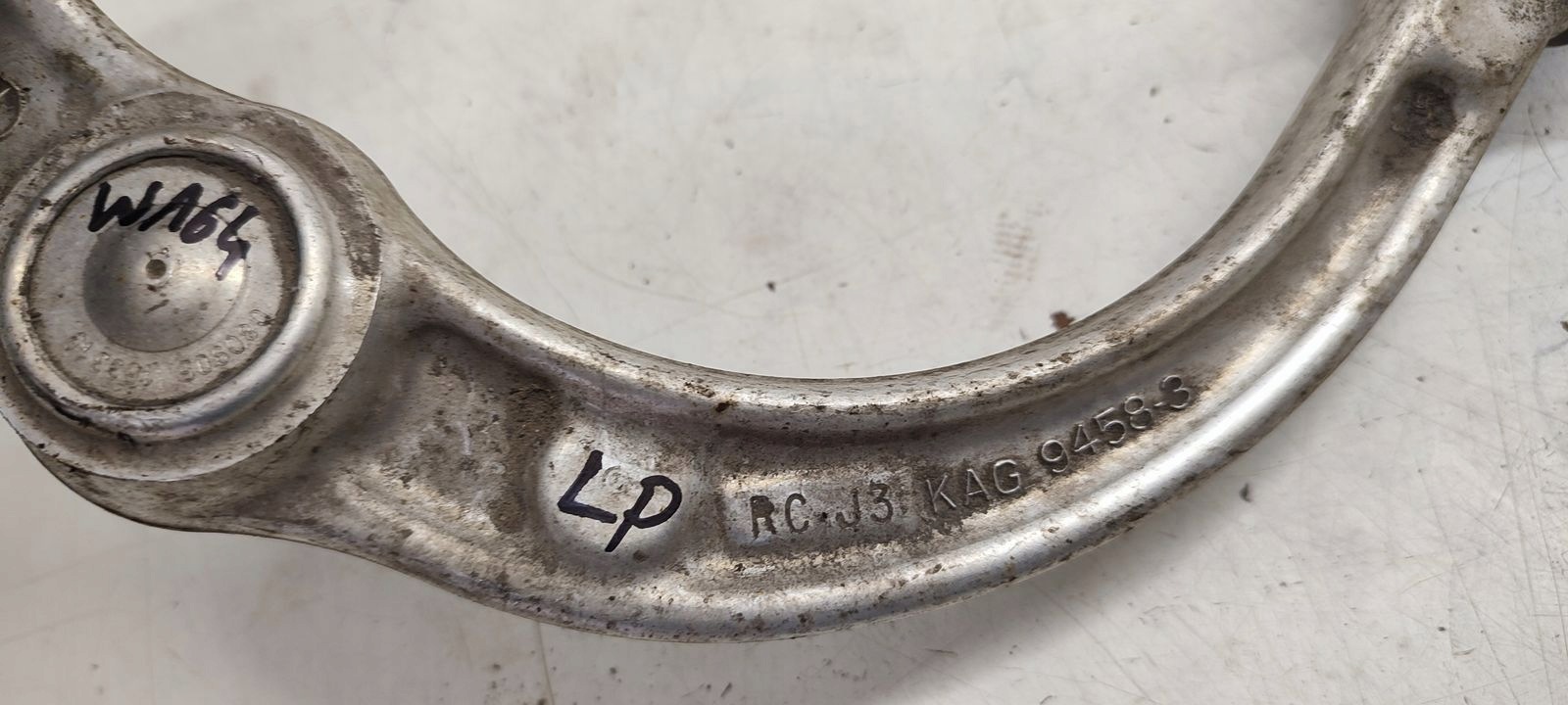 arm front front left Mercedes W164