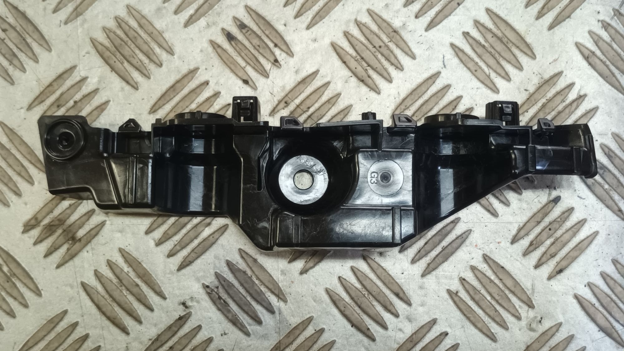 rechts oder links stoßstangenführung vorne RENAULT 622215088R 622201459R