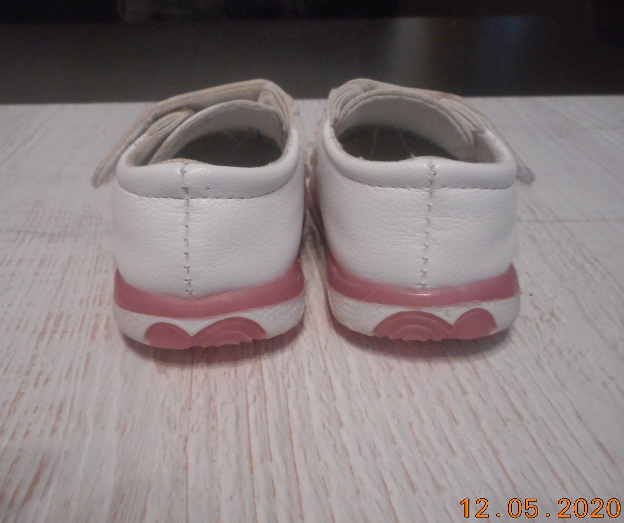 Śliczne buciki dla malutkiej dziewczynki rozm 15 Płeć dziewczynki