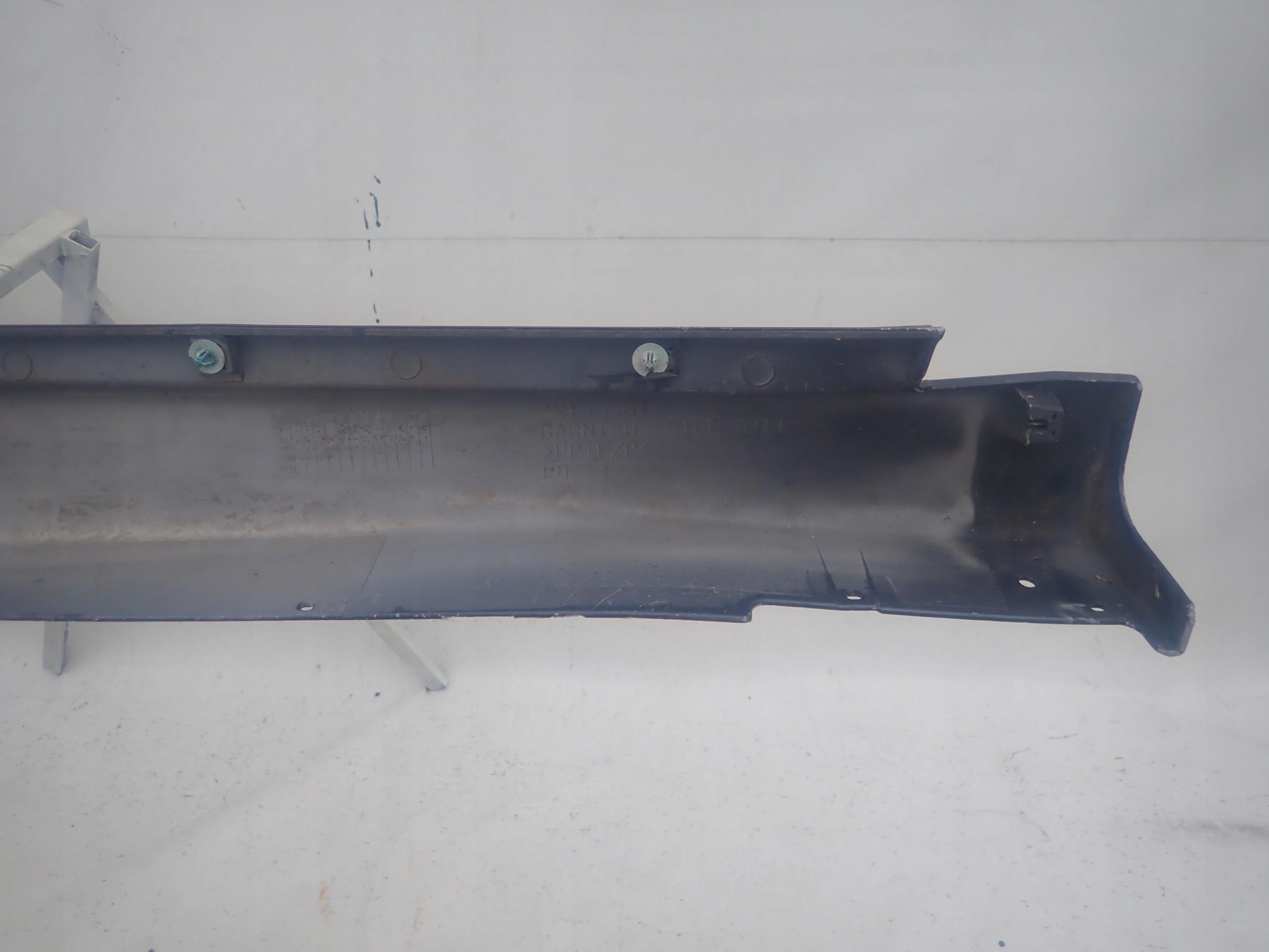 MITSUBISHI GRANDIS 03-11 threshold left moulding threshold