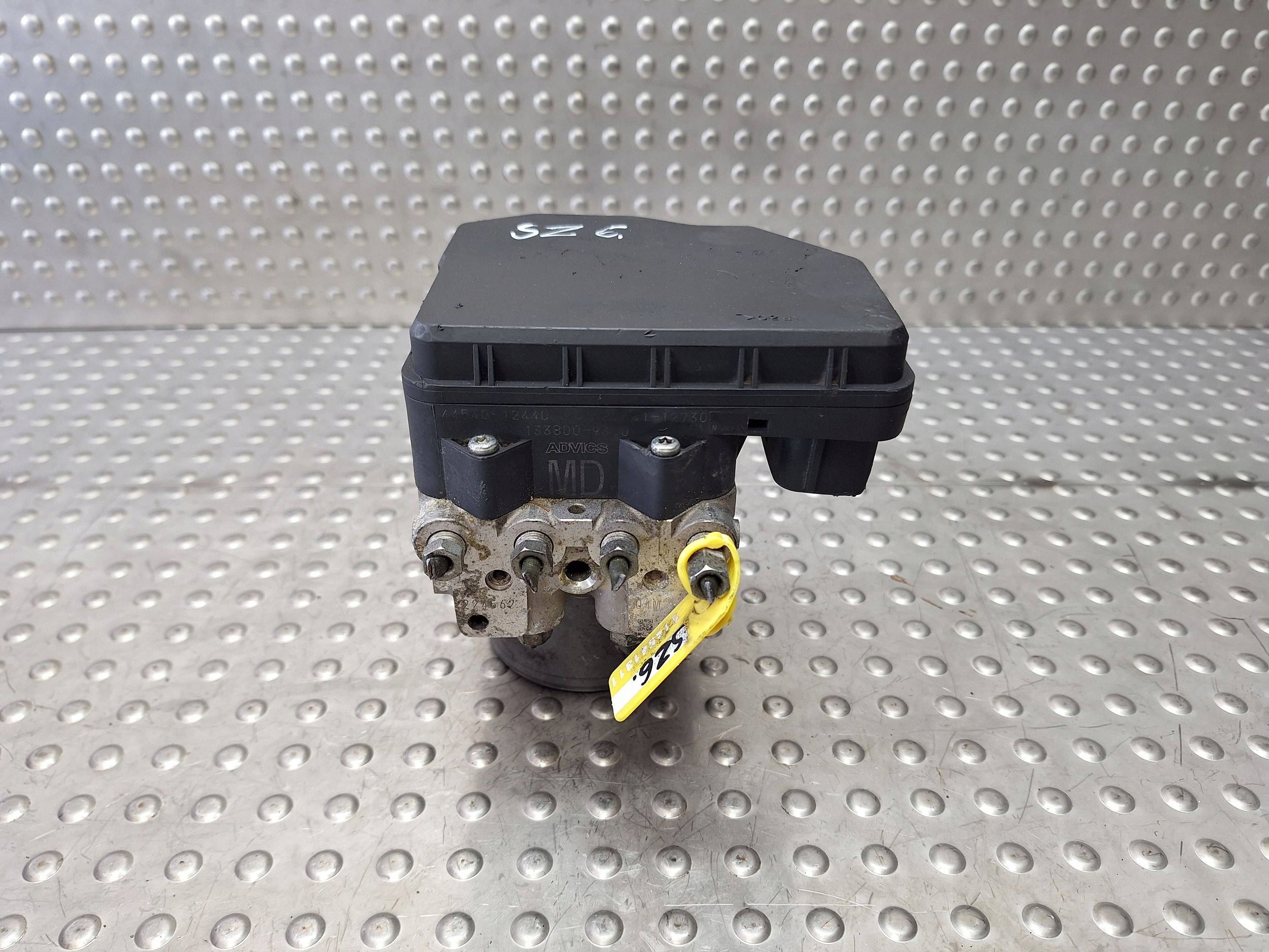 pump control unit ABS 44540-12440 MD 89541-12730 TOYOTA
