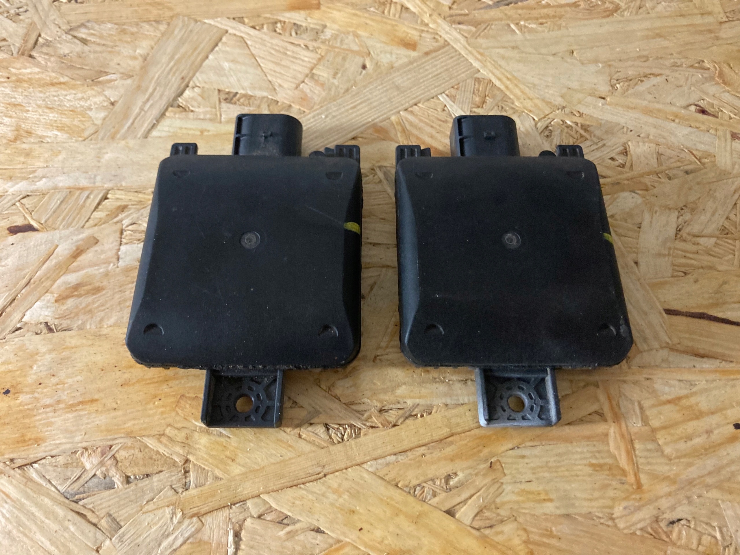 2Q0907685E 2Q0907686E - VW AUDI SKODA 2Q0 SENSOR L+P РЕМЕНЬ АССИСТЕНТ