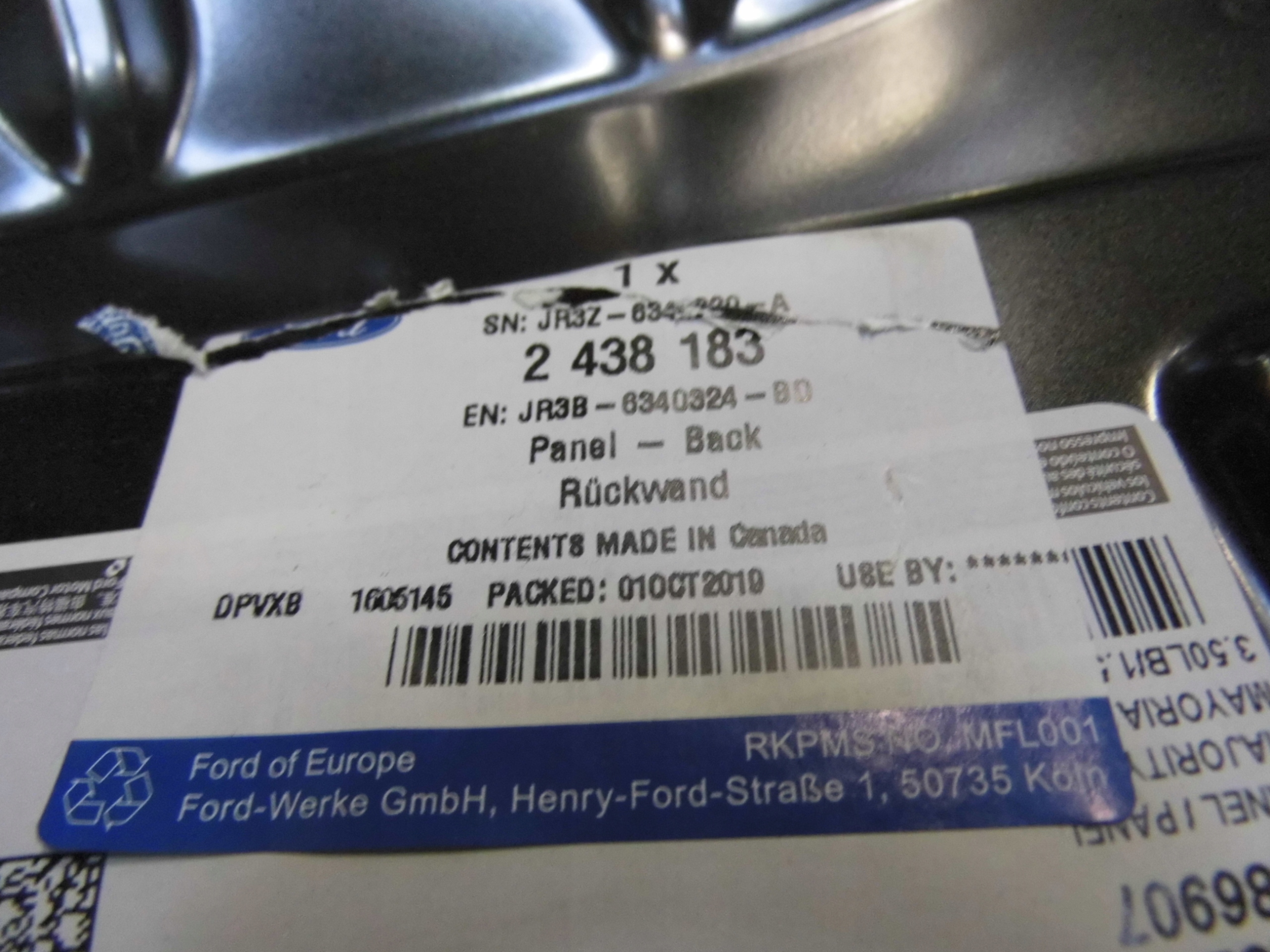 PAS TYLNY ZEWNETRZNY FORD MUSTANG MK6 2015r Car type Passenger cars