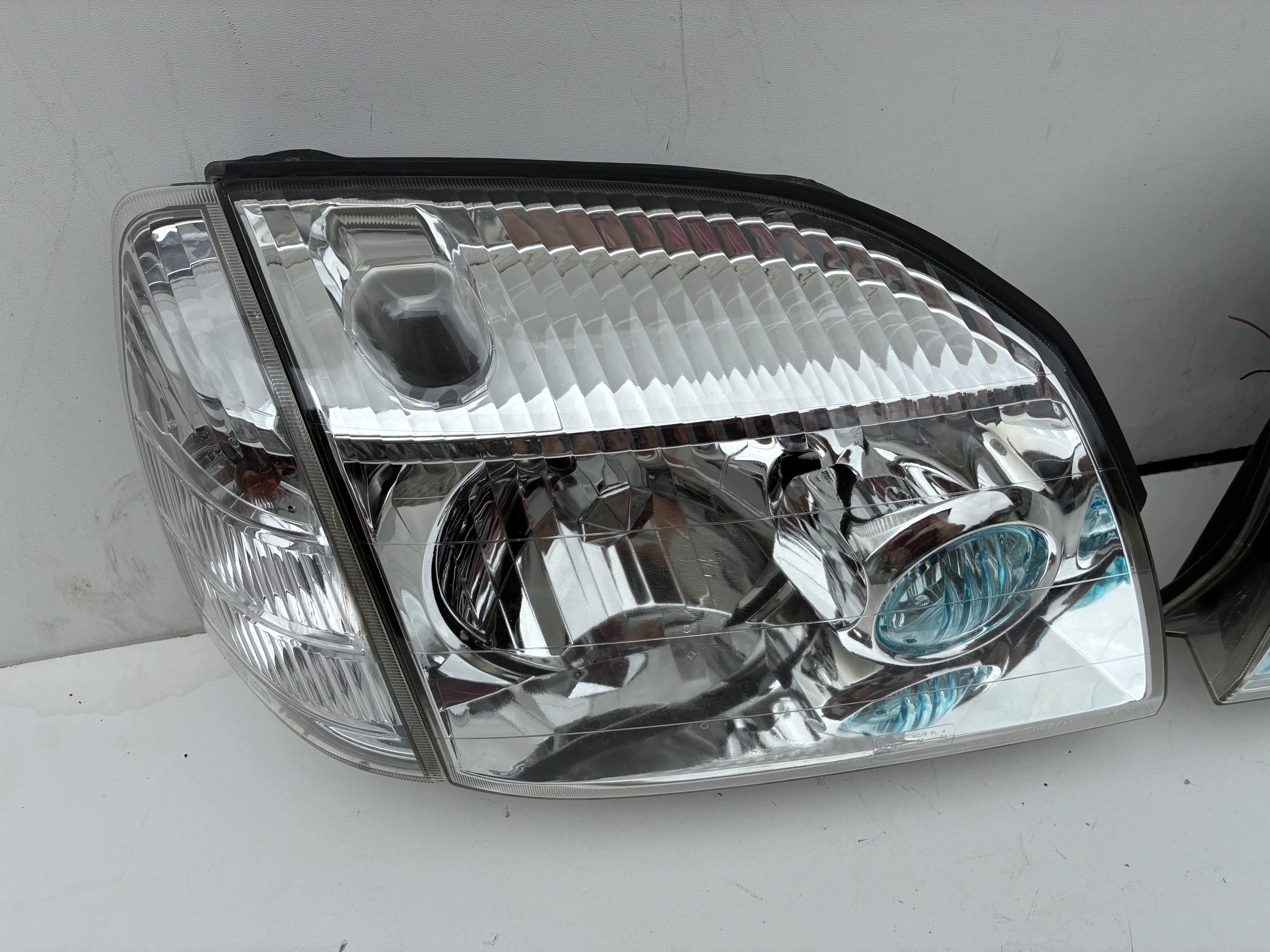 Reflektor light front front right left Nissan X-TRAIL and T30 00-07r. Eu