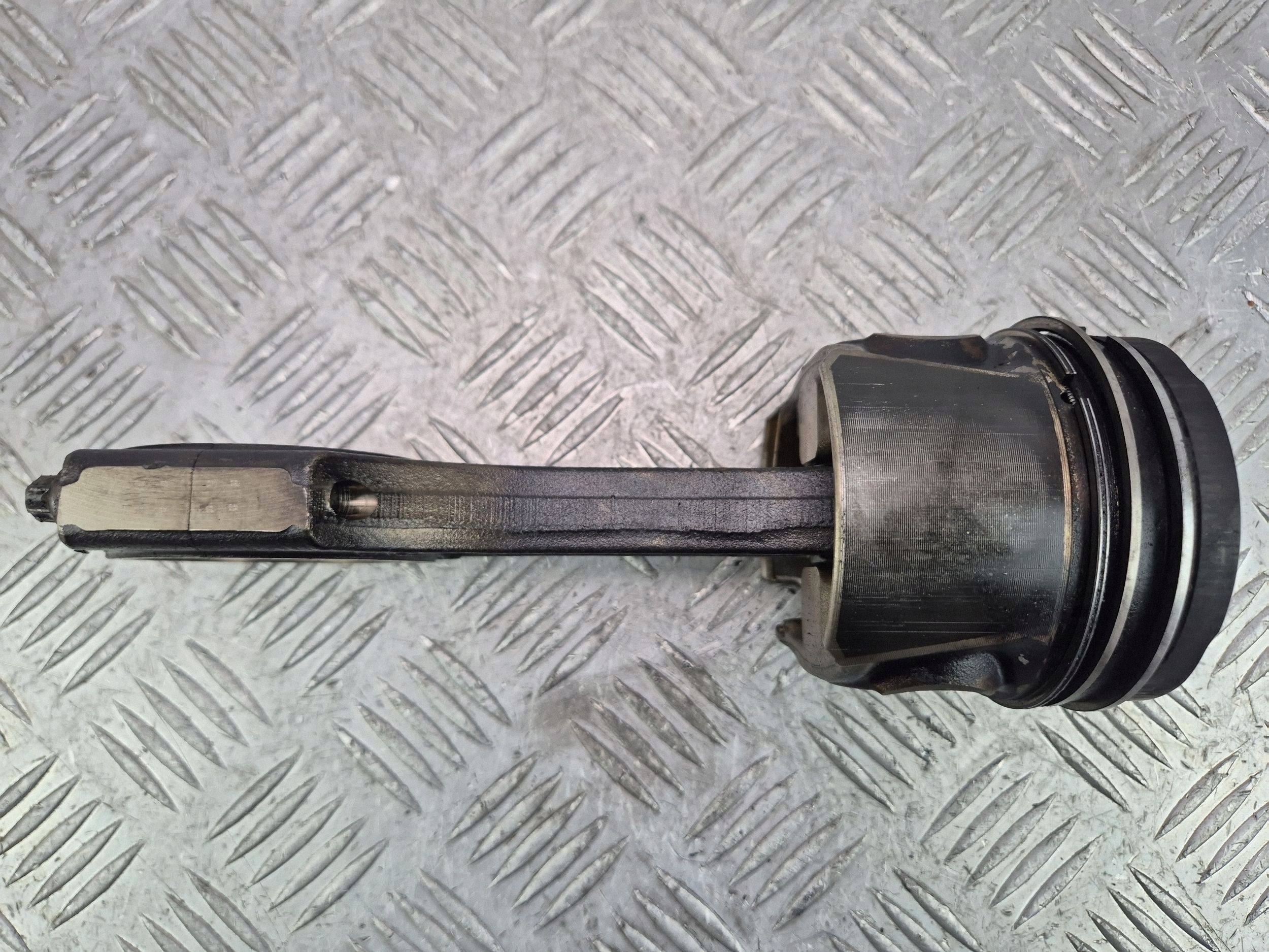 piston with connecting rod Mercedes 651.911 C220 CDI W204 65100