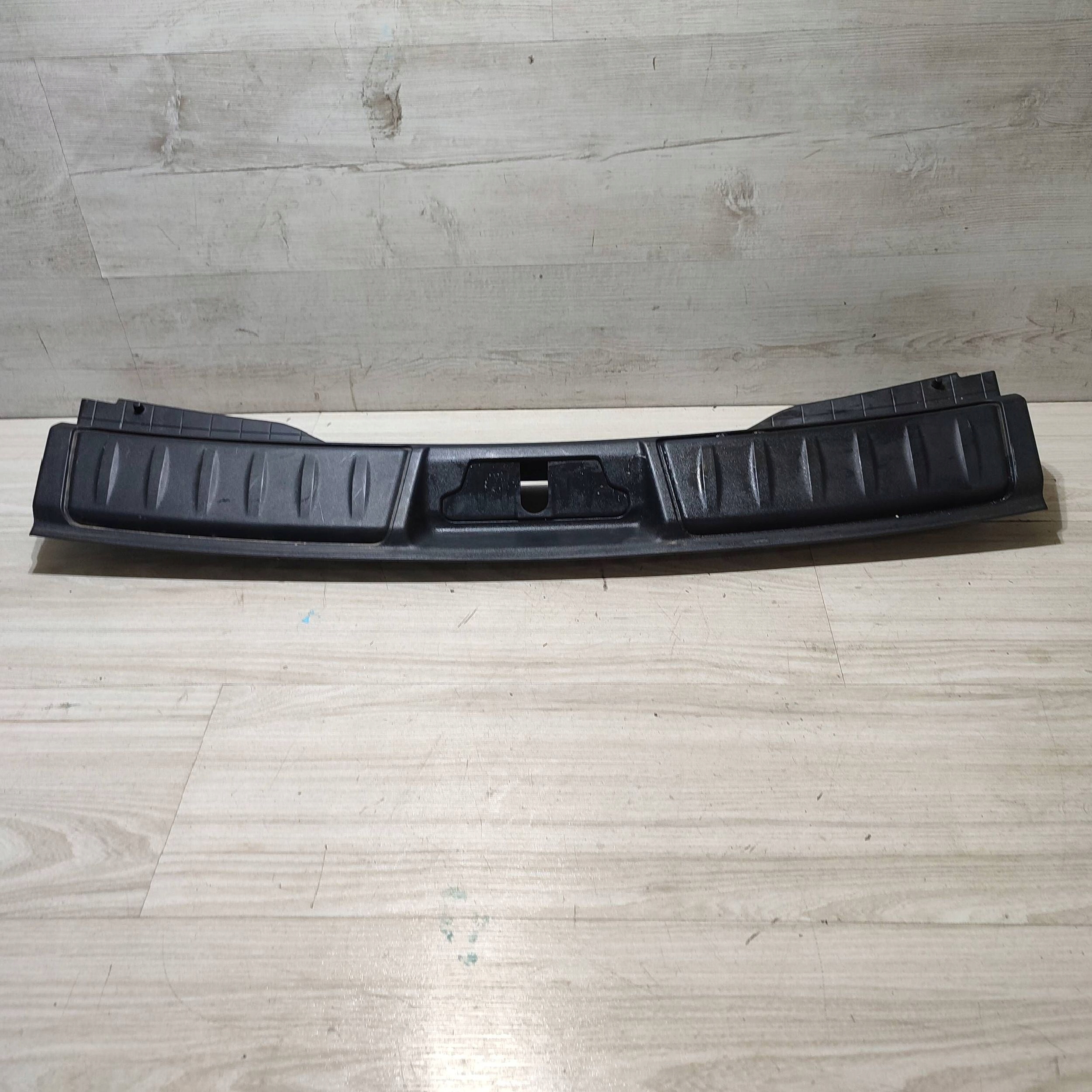 cap of the threshold boot Jaguar F-Pace HK83406A64A