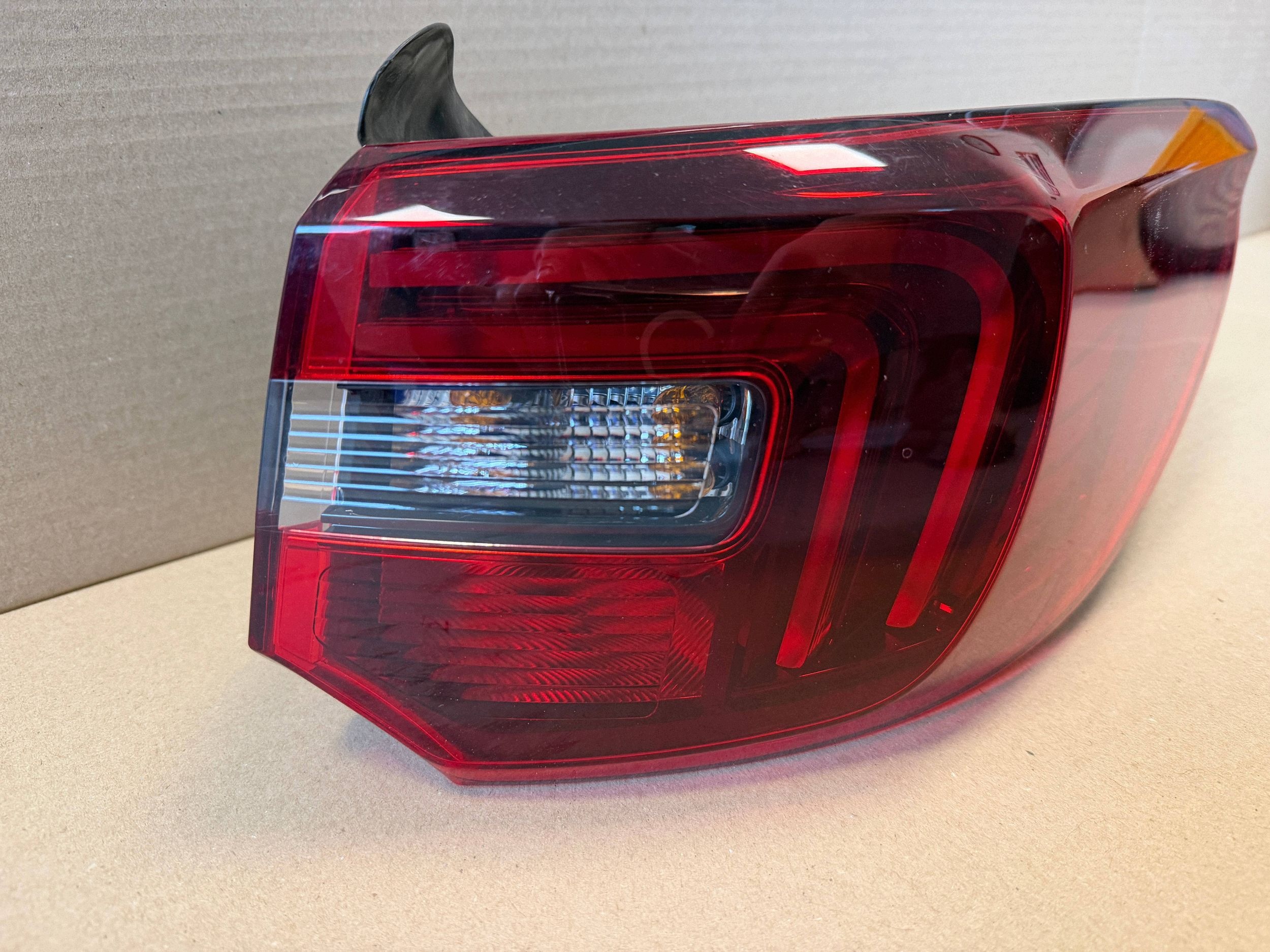 Opel Grandland X Lift 21- light rear part rear right
