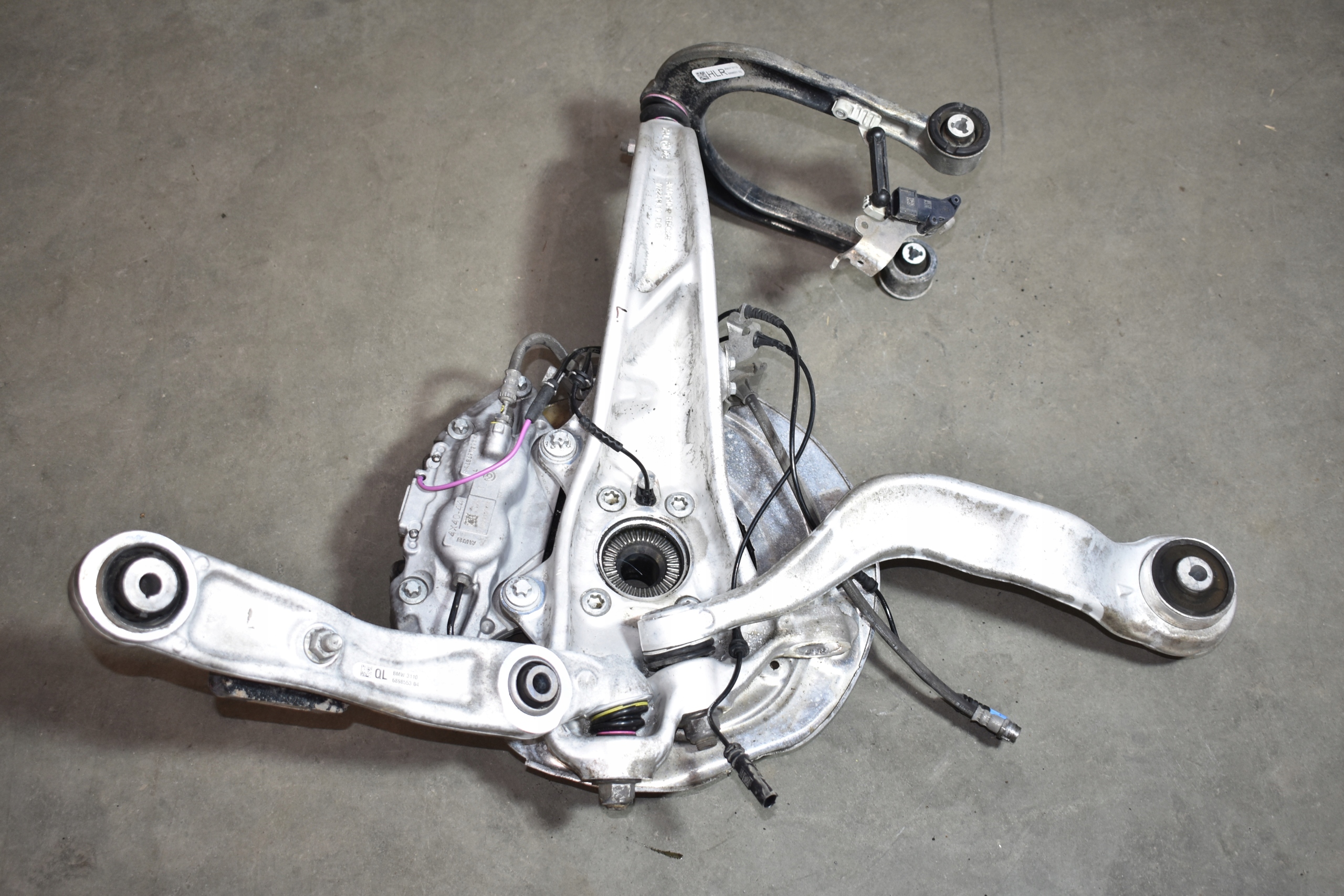 IDEALNE sususpension front front left BMW G70 1