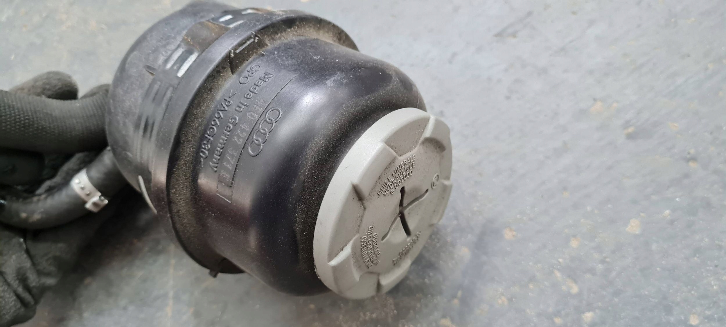 A6 C6 LIFT Servoölbehälter Schläuche 2.0 TDI 4F0422371E
