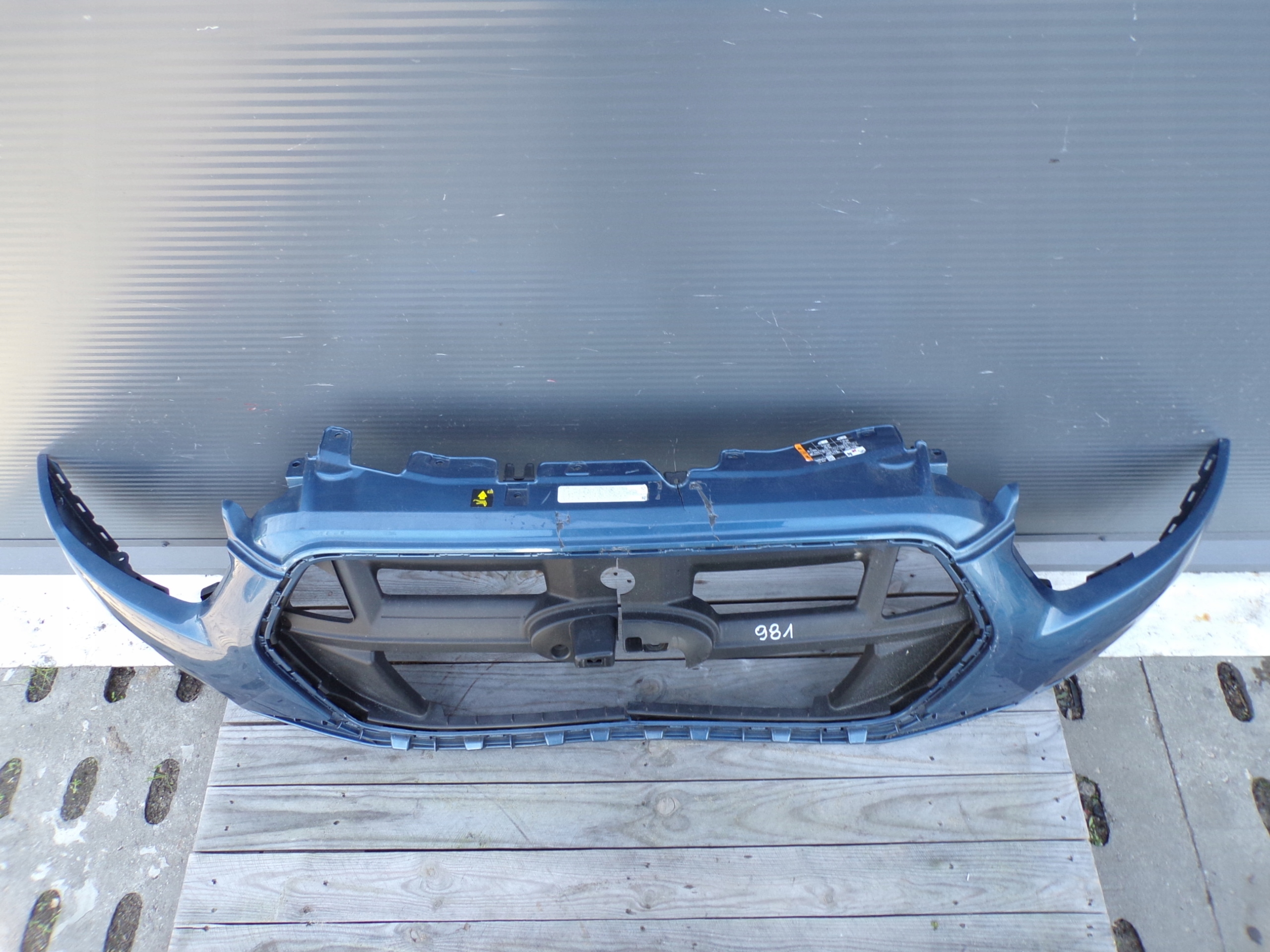 front bumper grille FORD TRANSIT 8 LIFT (1)