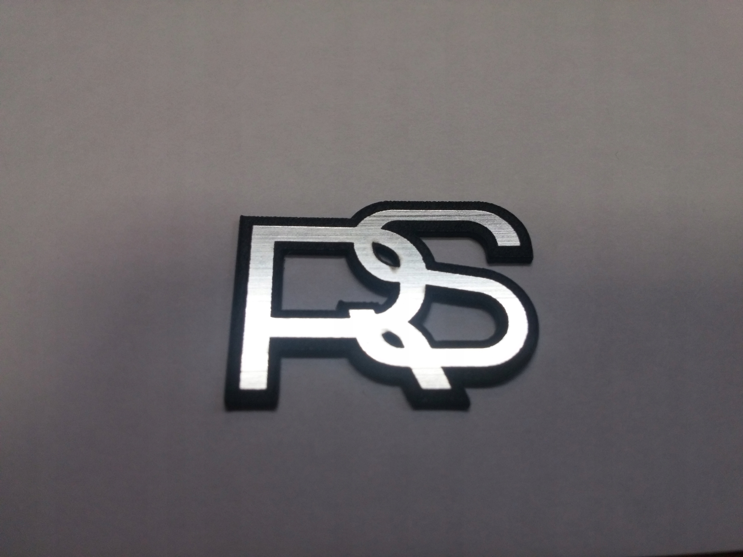 

Ford Rs naklejka emblemat 57 x 42 mm *srebrna