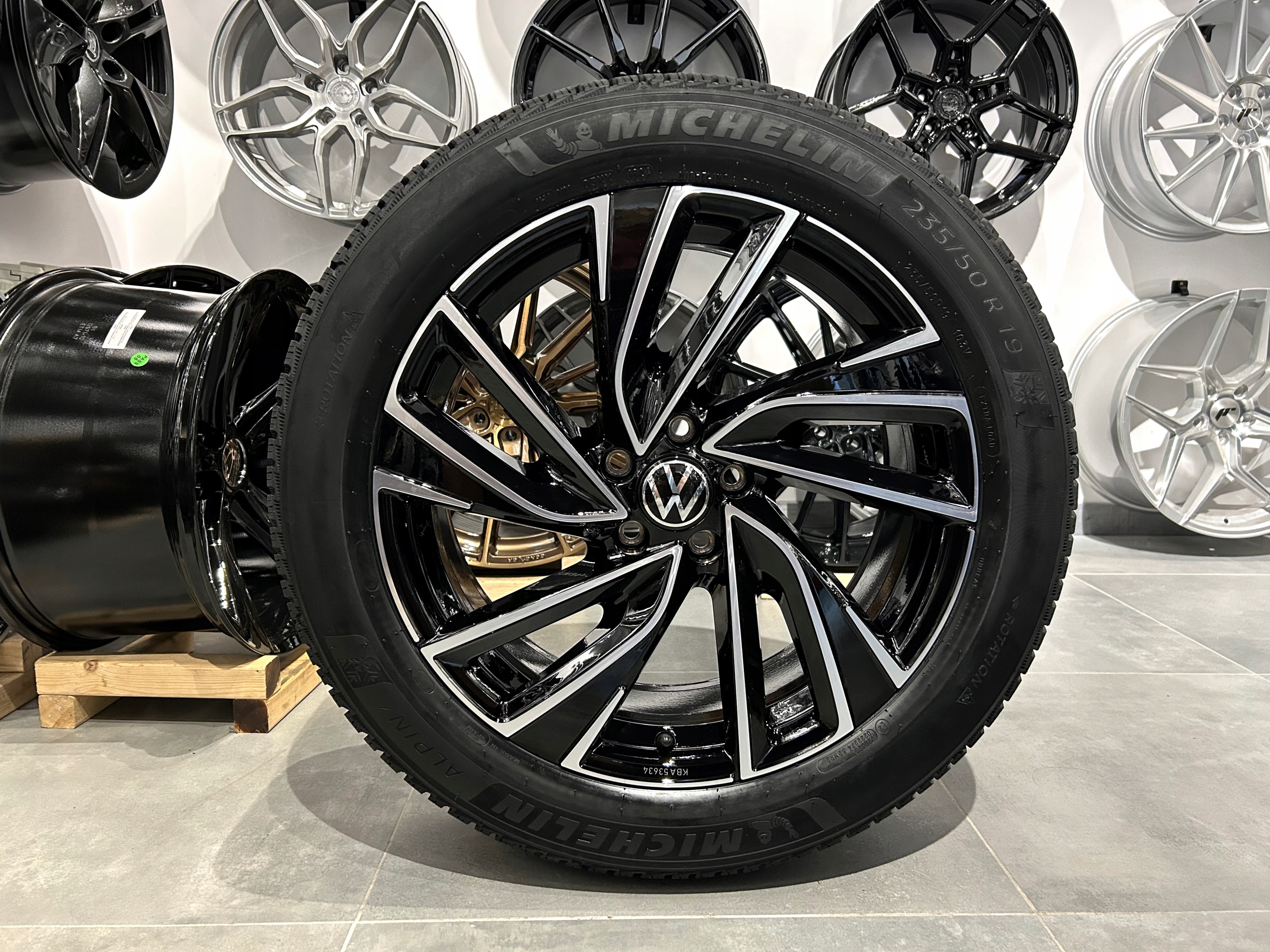 4× Обід алюміній RacingLine Adelaide 8.0