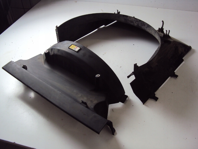 PGK500095 - Корпус вентилятора Range Rover SPORT L320 05-