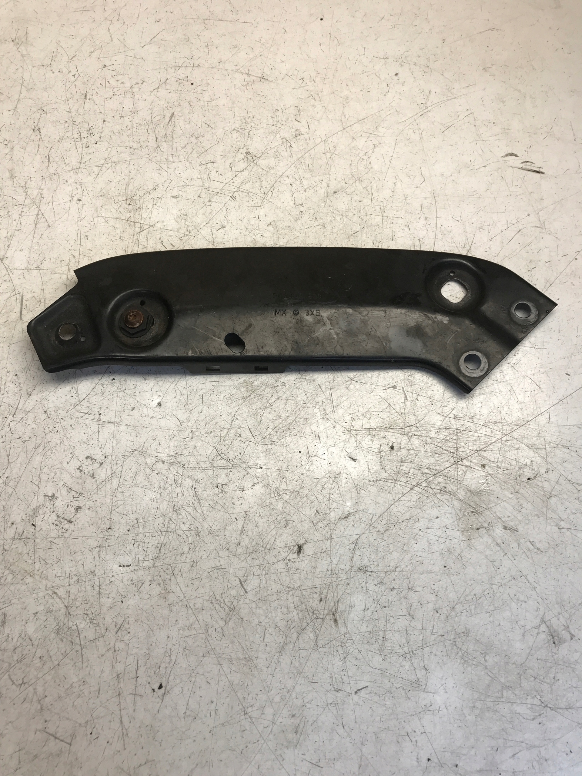 console holder supports left VW JETTA 5C6805931