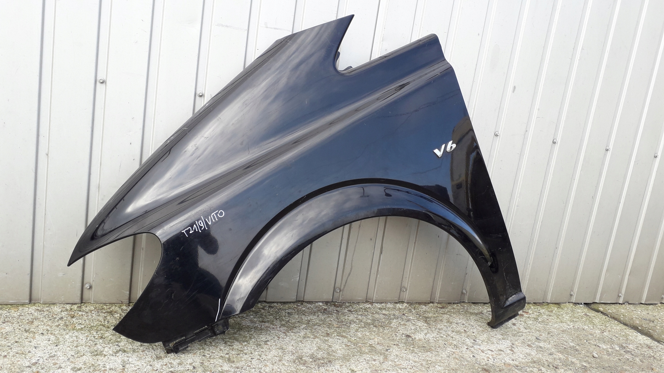 MERCEDES VITO VIANO W639 03- BŁOTNIK LEWY PRZEDNI