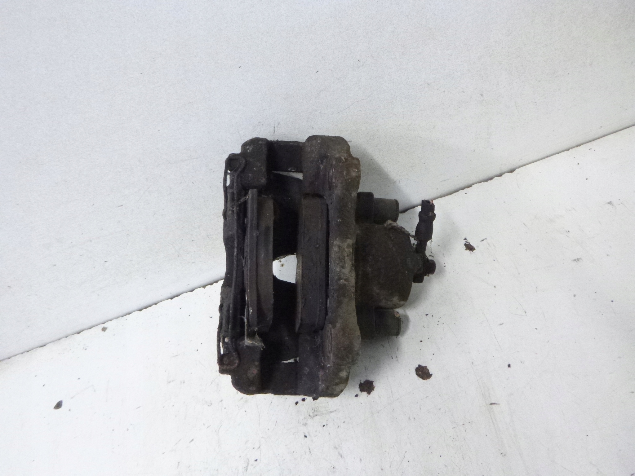 caliper brake front Opel Astra H 1.3 CDTI HB