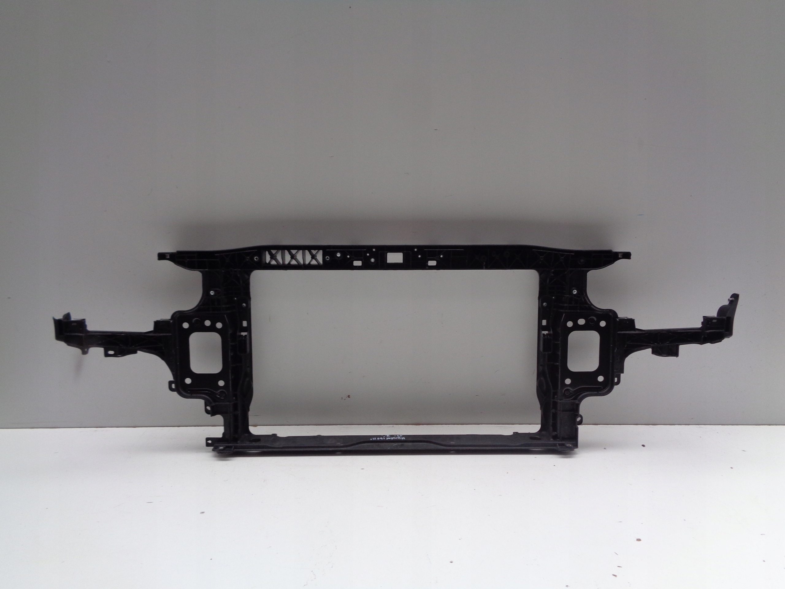 bar, wall front HYUNDAI I30 III 17