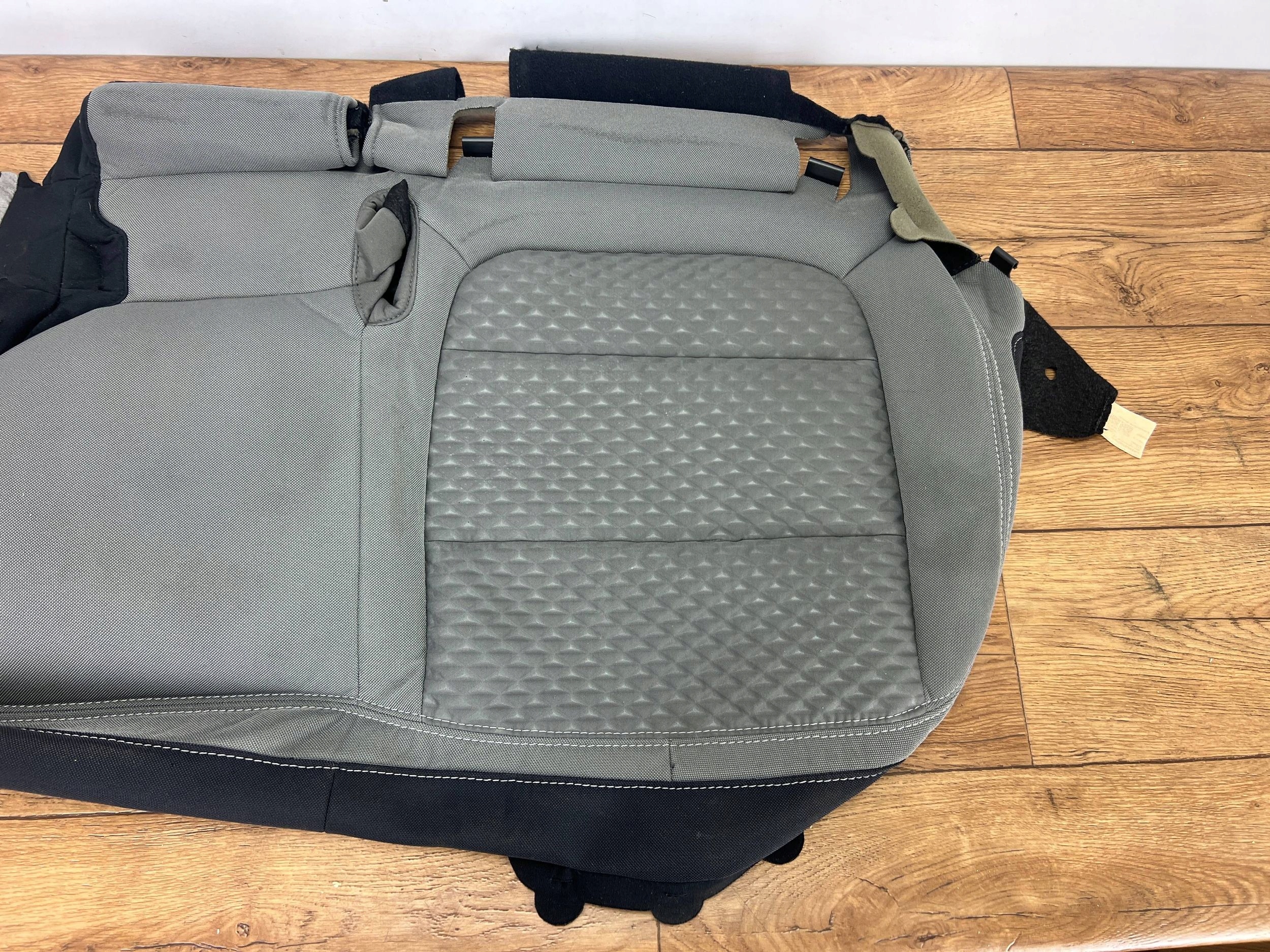 verkleidung Blende Abdeckung heck SITZ Ford Escape IV 2020+