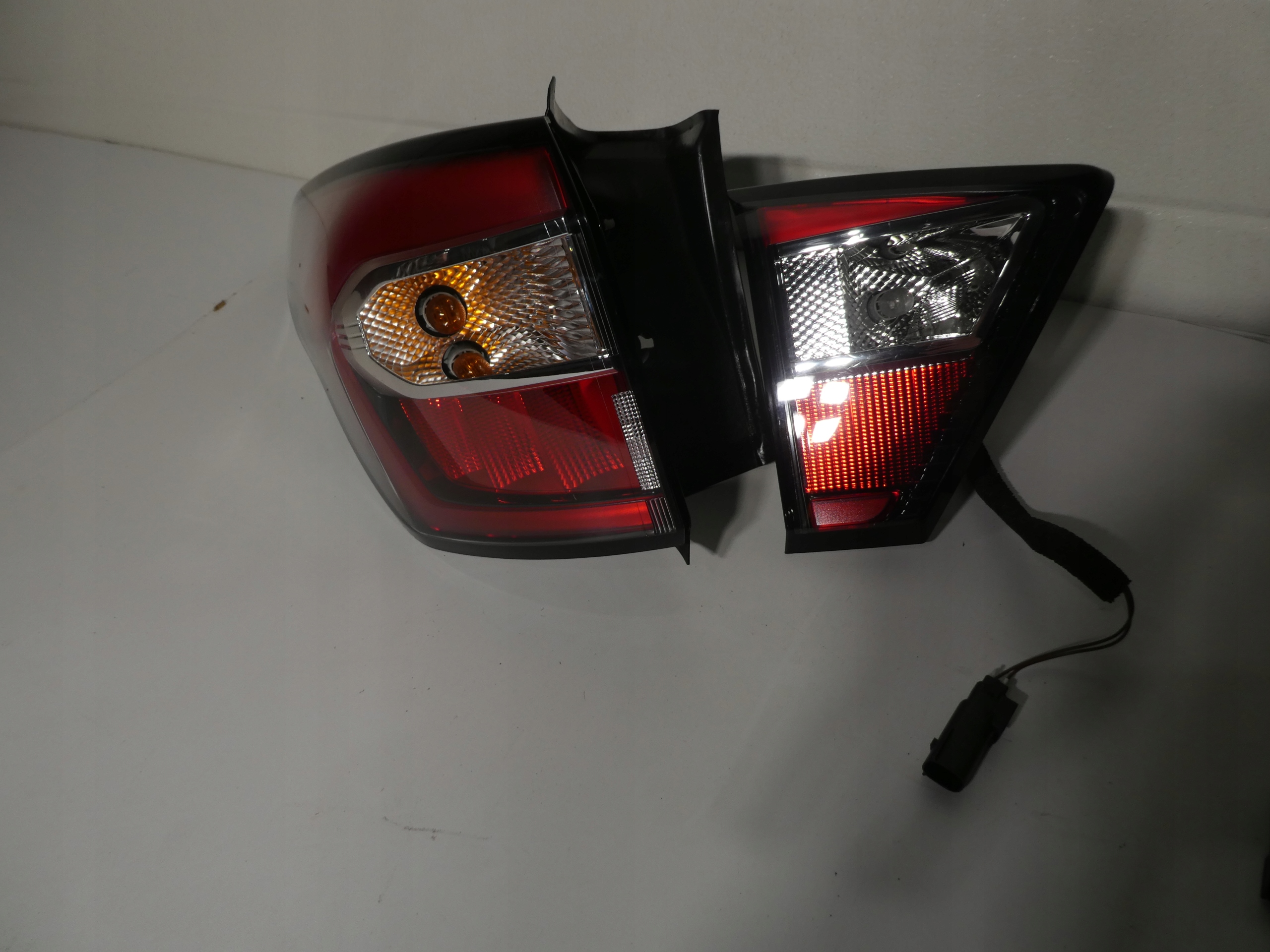 FORD KUGA II mk2 lights rear. right left KOMPLET GV41-13405-AD