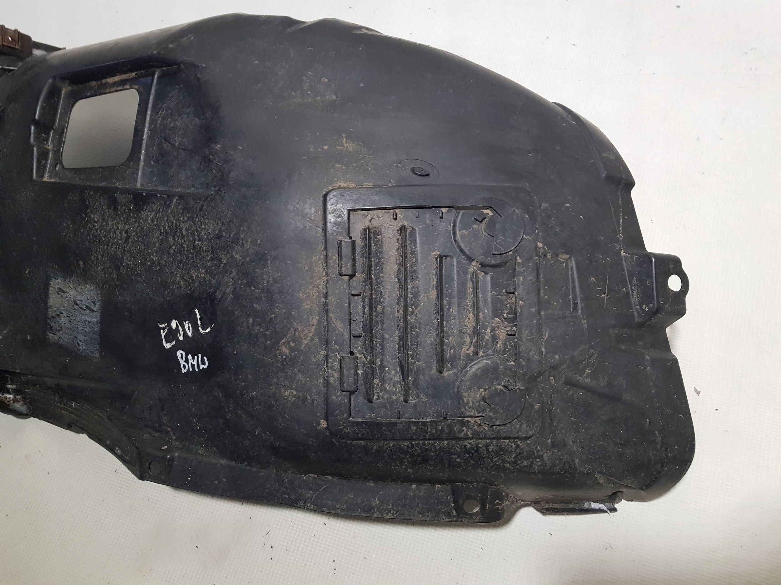 podblatník přední předek levé BMW 3 E90 E91 7059379