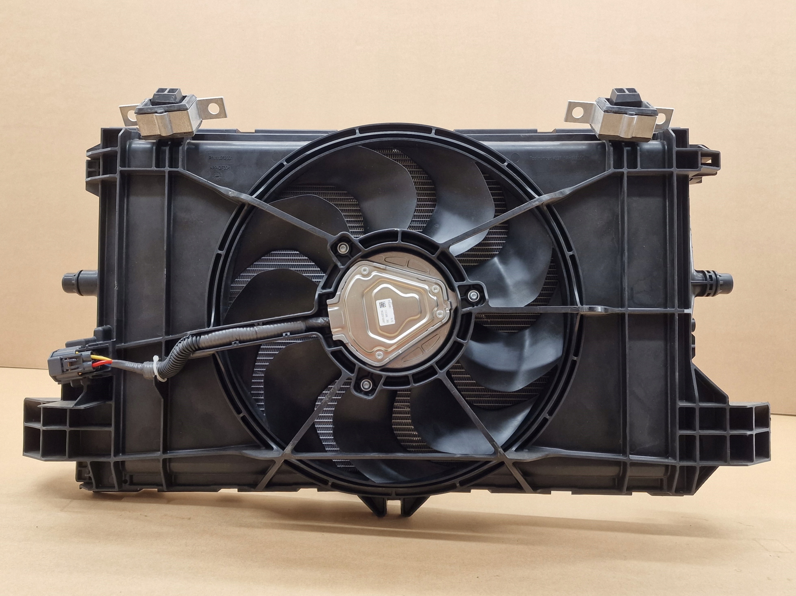 КОМПЛЕКТ РАДИАТОРЫ ВЕНТИЛЯТОР TESLA 3 Y 2020-