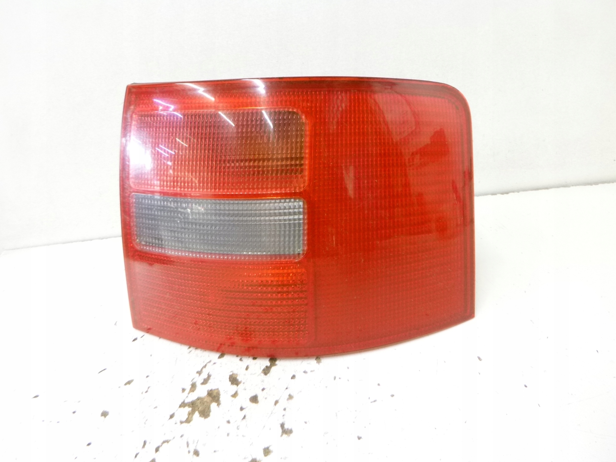 light rear right Audi A6 C5 Kombi Avant 2000r. 4B9945096D