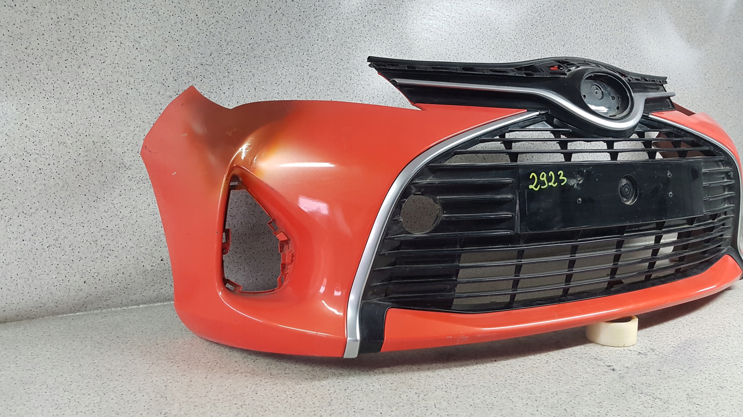 TOYOTA YARIS III 3 2014 - bumper front 2923