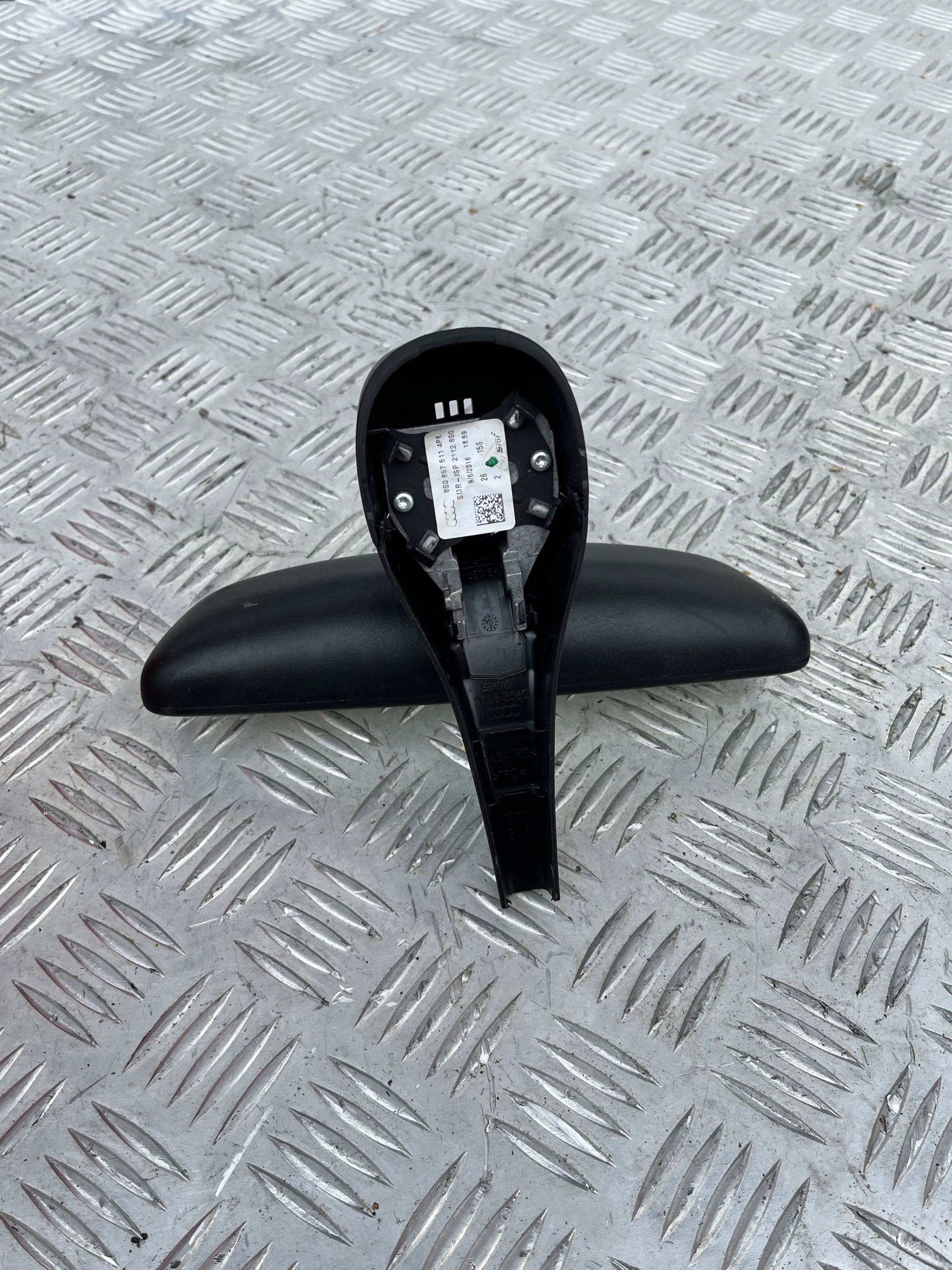 LUSTERKO WEWNĘTRZNE AUDI A3 8V 12- 8S0857511