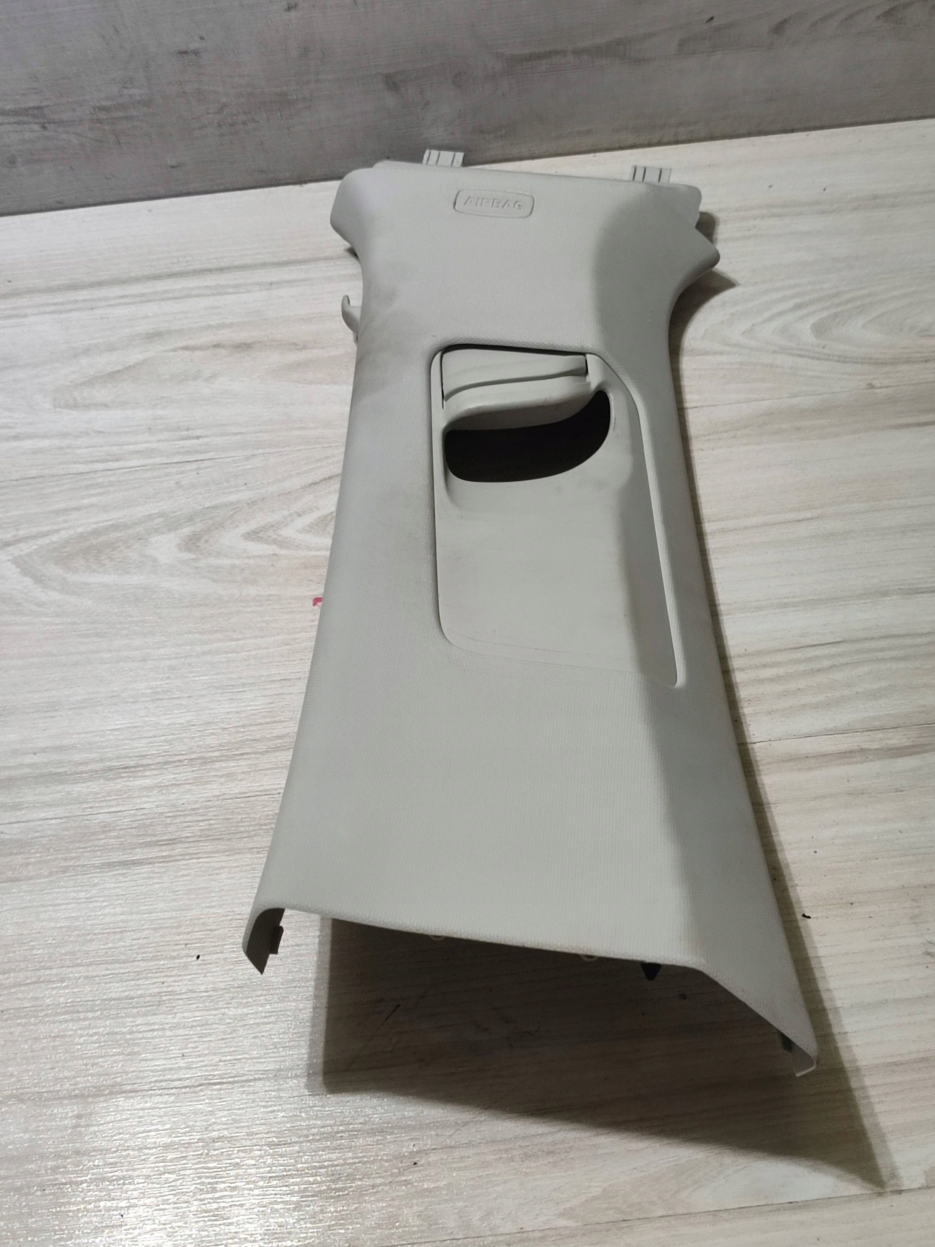 Skoda Scala 2020 left side cover upper slupka / B