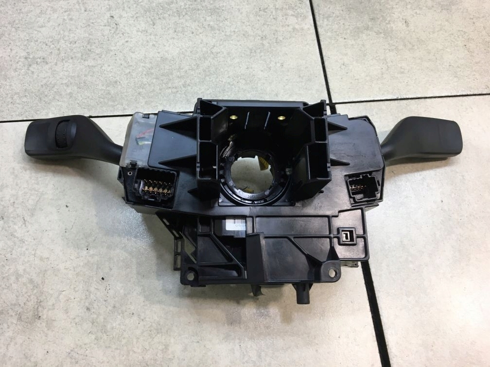 steering wheel levers and controls ring FOCUS MK2 1.6 TDCI 4M5T14A664AB