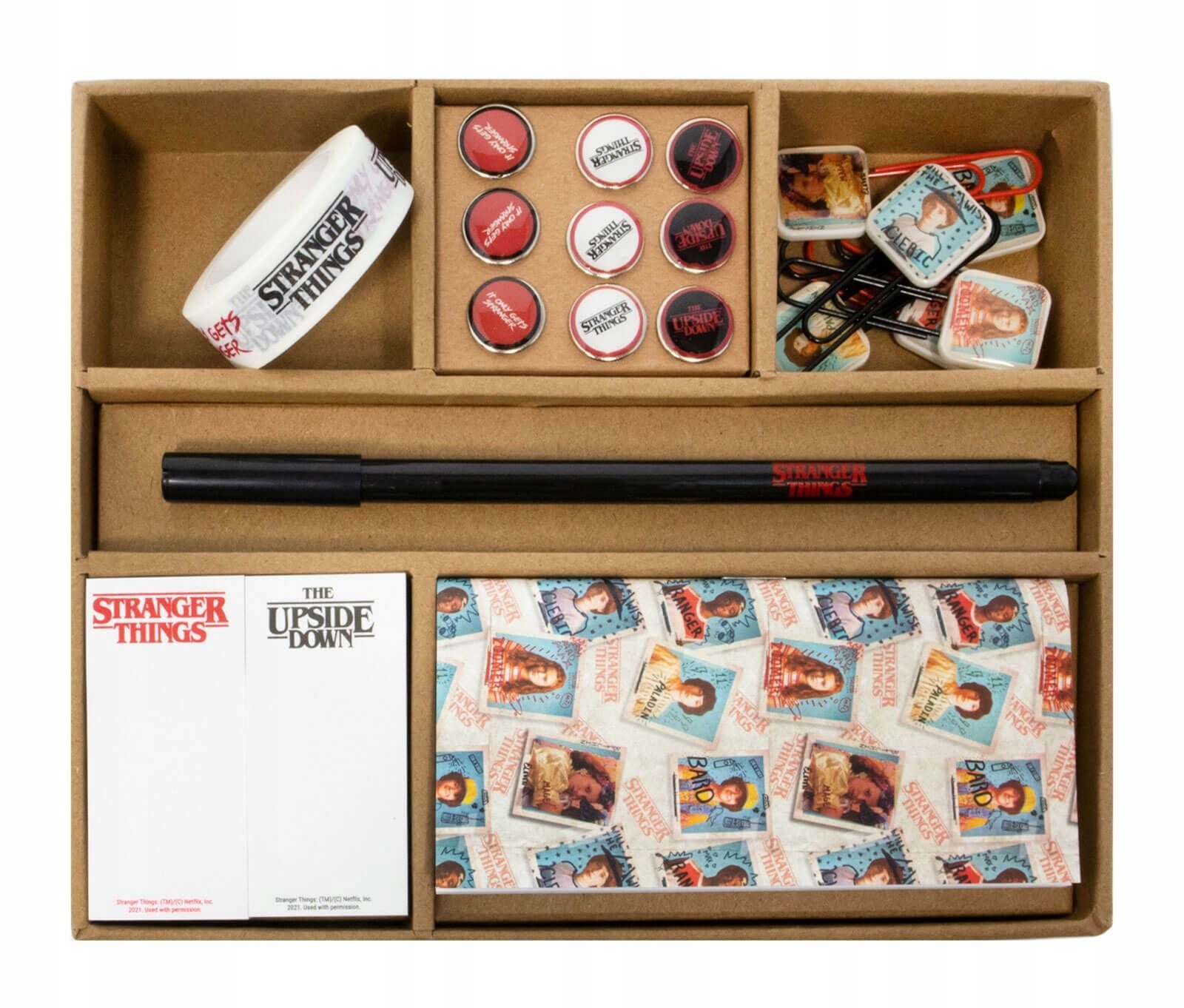 Stranger Things - papeteria zestaw prezentowy Marka Pyramid International