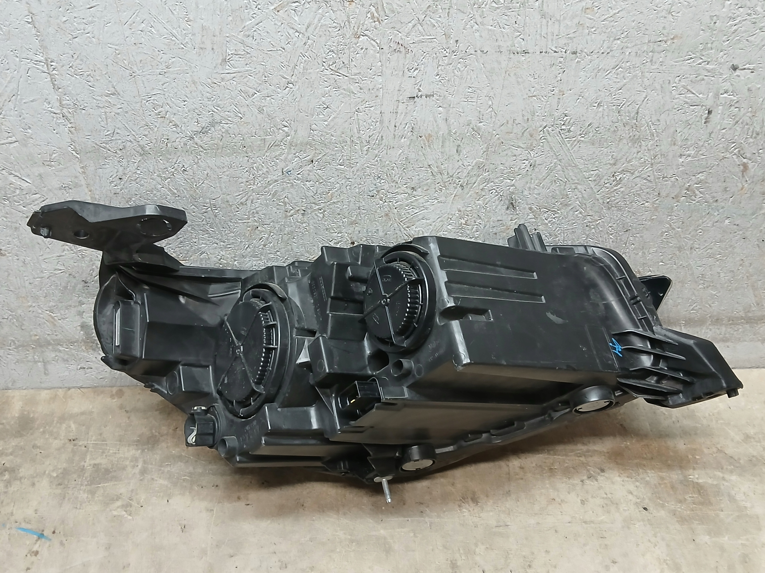 light front left OPEL CORSA F 9829465580