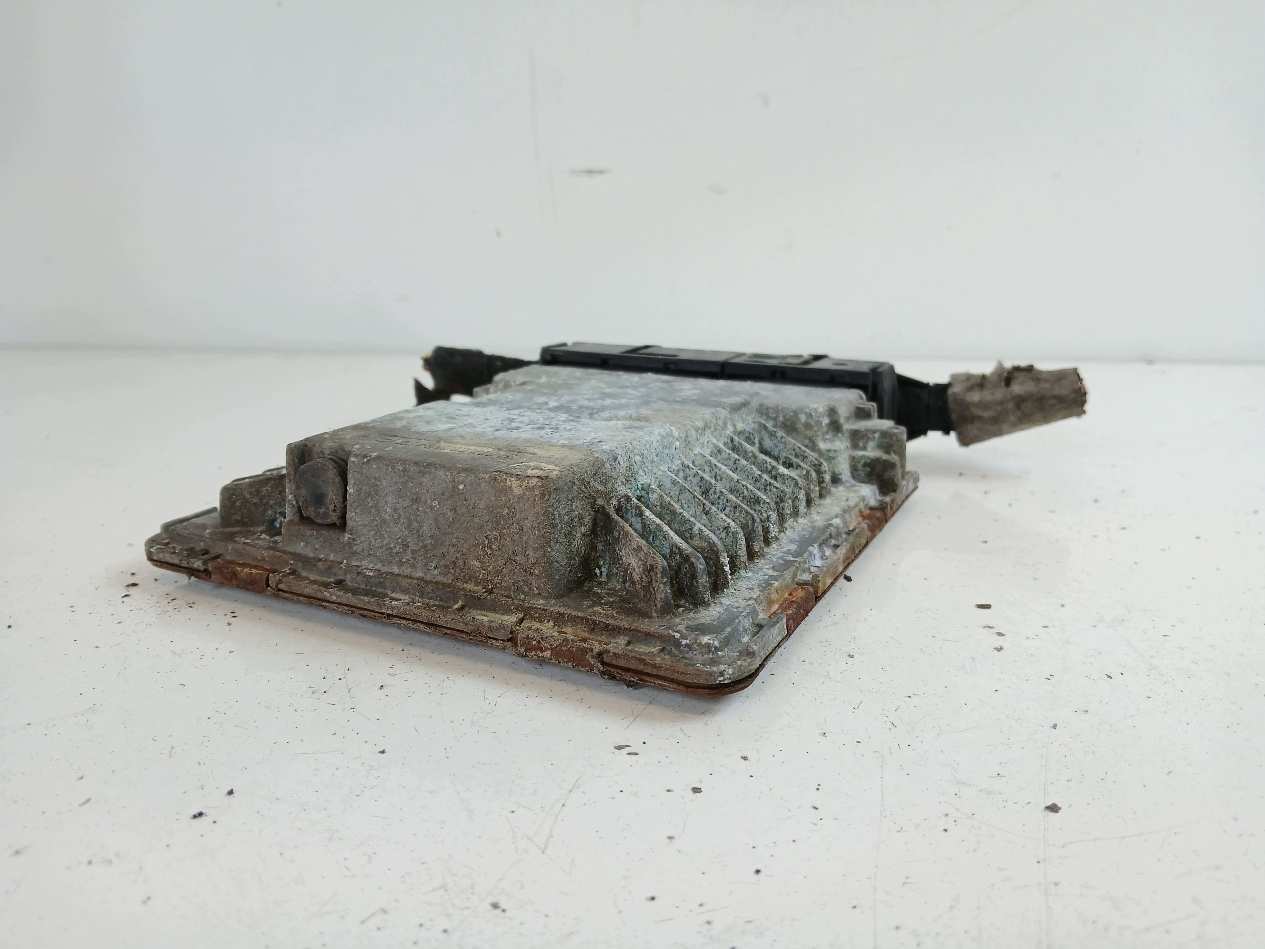 VW PASSAT B6 2.0 TDI control unit of the engine 03G906018EM
