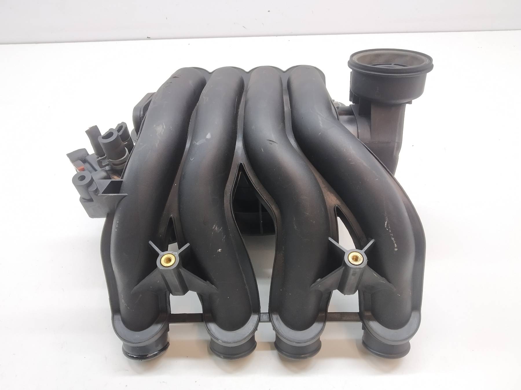 intake manifold 06B133210AD 1.6 8V Audi A4 and (1994-2001) B5