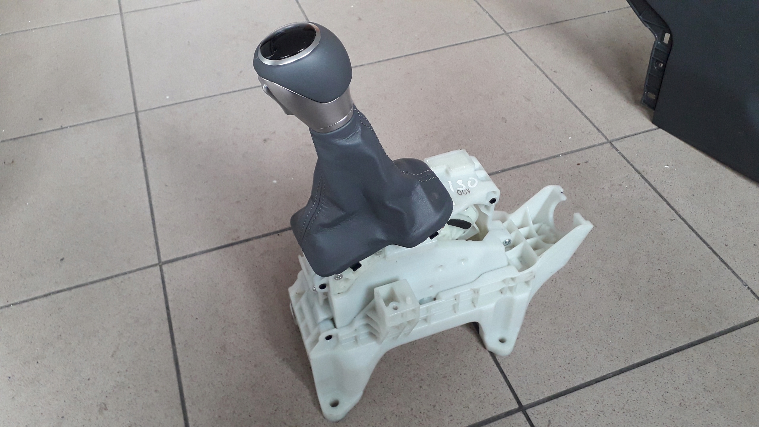 Hyundai I30 III 2017- тунель селектор панель бардачок