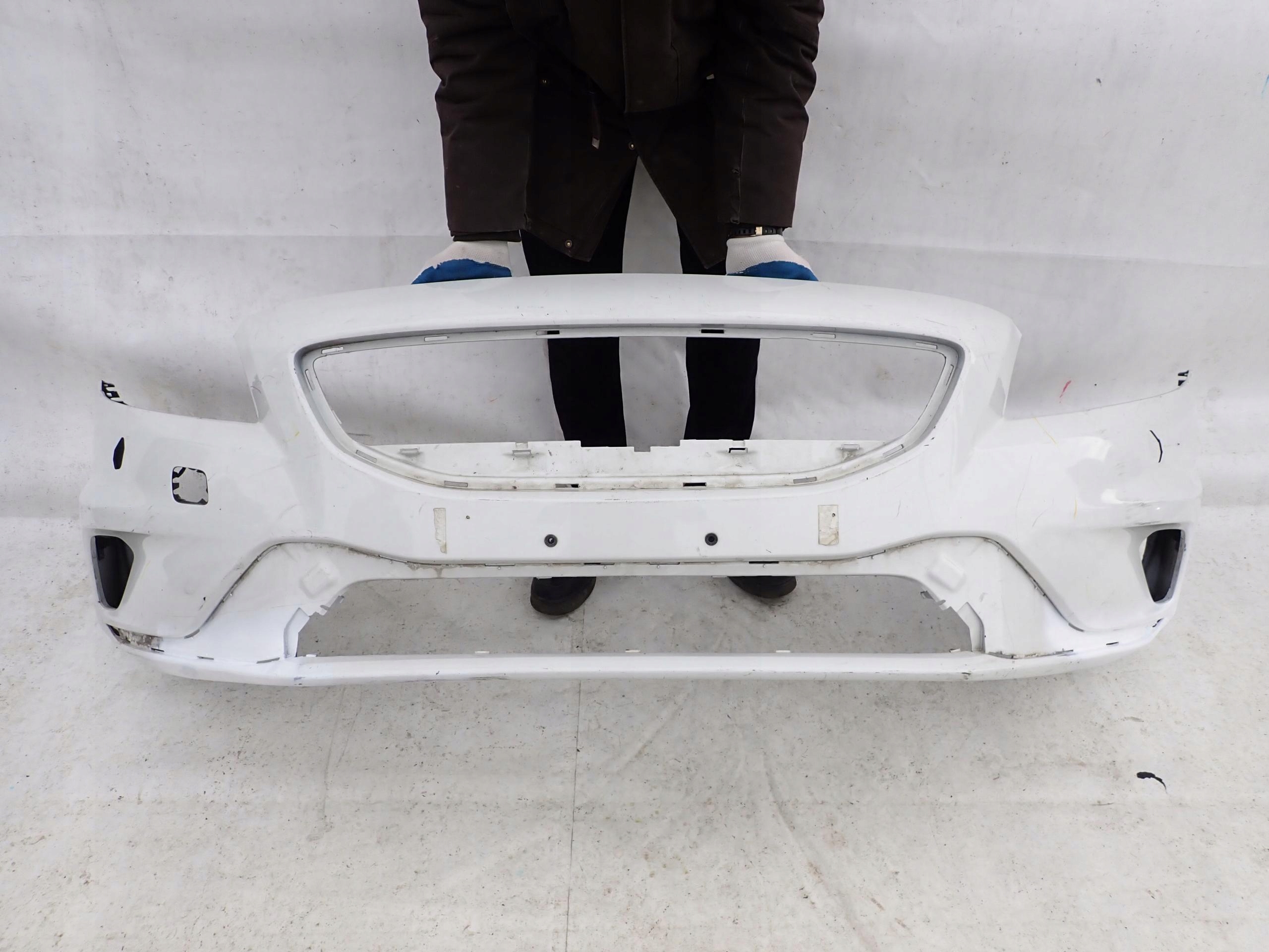 VOLVO V40 R-design 12-19 bumper front washer PDC