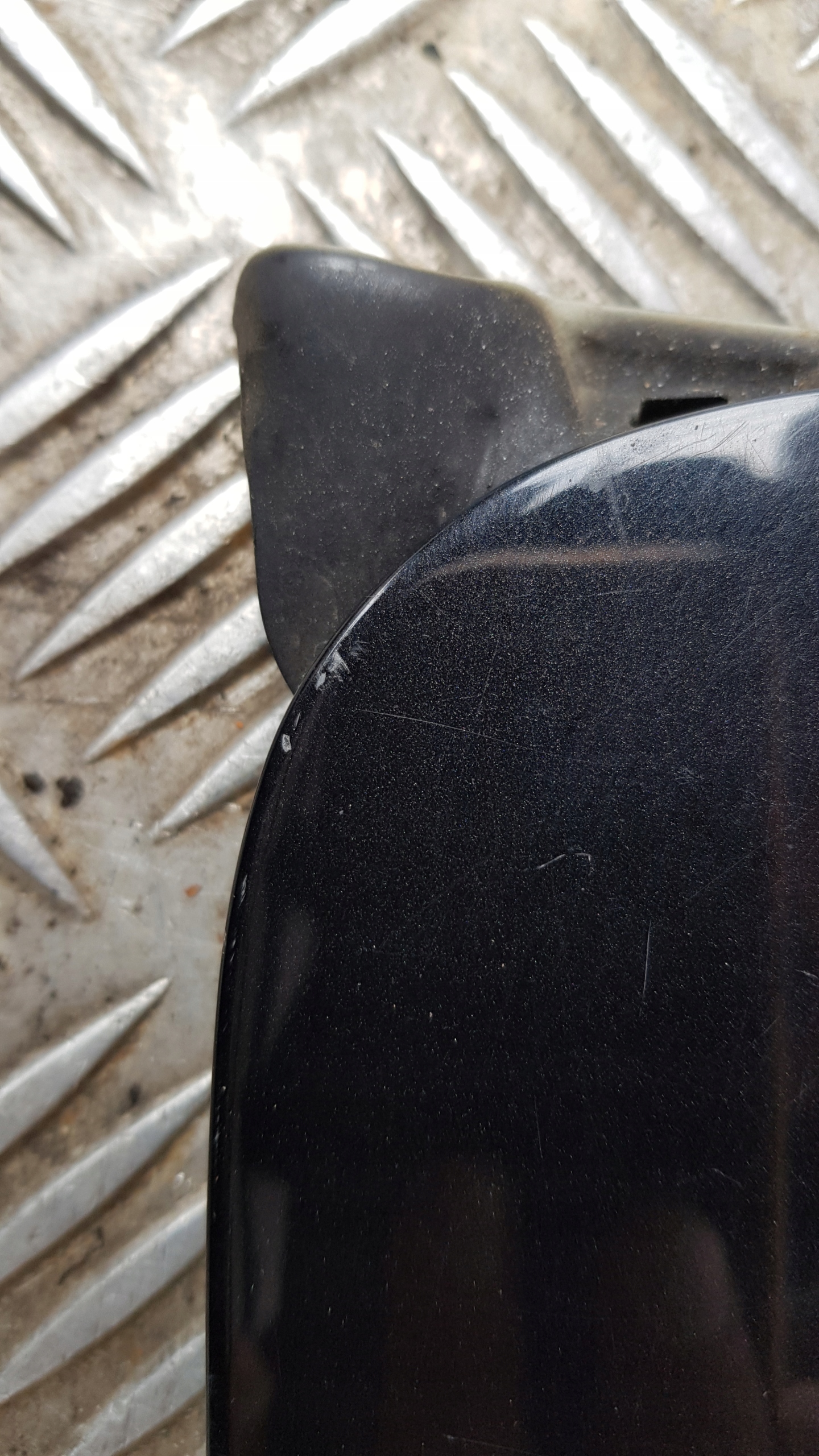 AUDI A4 B6 Tankklappe des Kraftstoffsbehälters 8E0010184H LZ9W