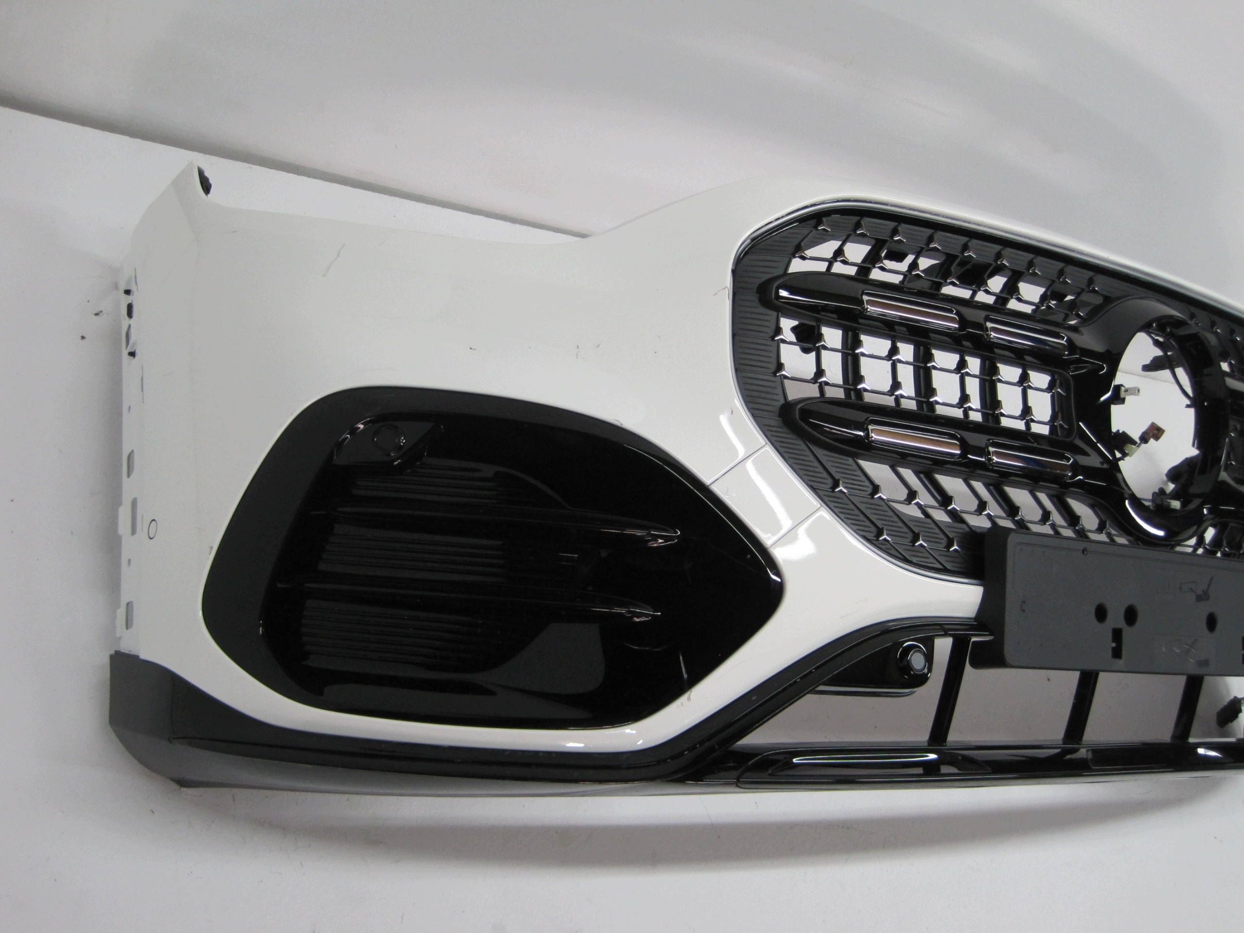 front bumper MERCEDES GLB A244 6 PDC 26R front NR 388