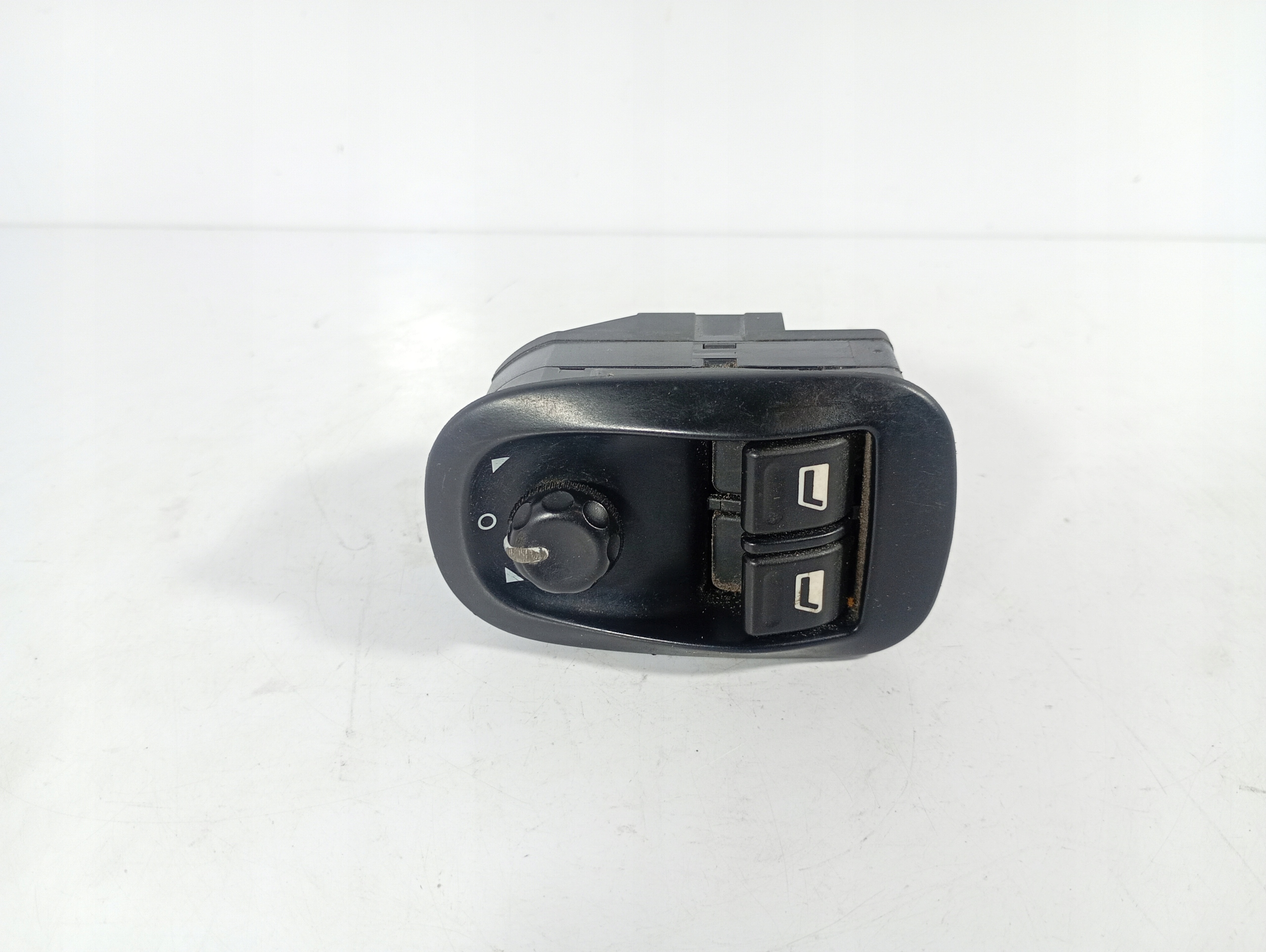 Peugeot 206 99-09 switch switch regulation REGULACJA PANEL of the window
