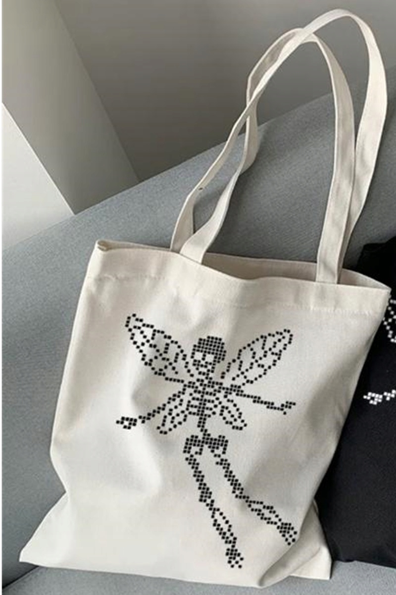 TORBA NA LATO WAKACJE PŁÓCIENNA KOŚCIOTRUP TOREBKA NA RAMIĘ BIAŁA NA ZAKUPY Marka inna