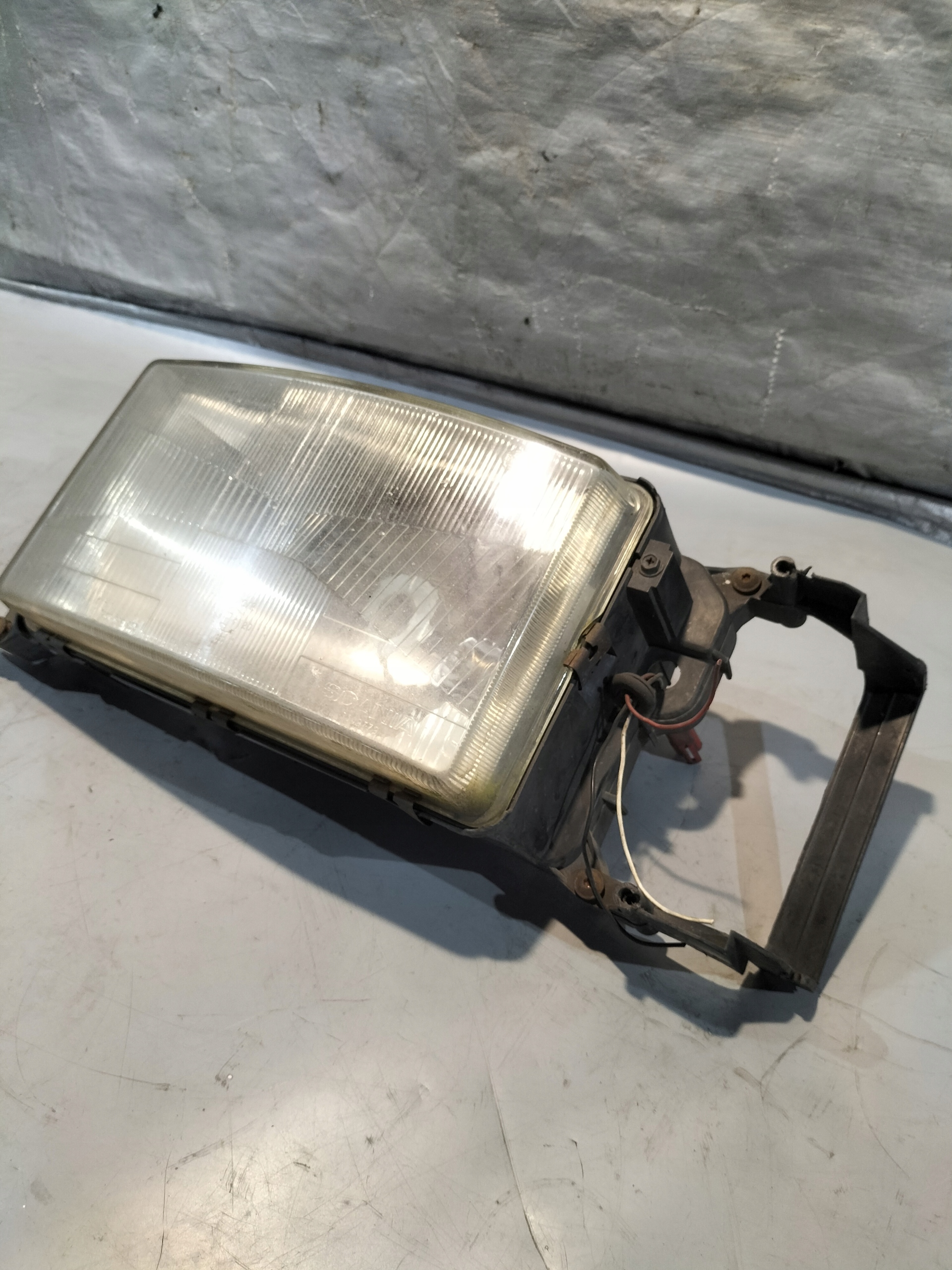 light REFLEKTOR left front SCANIA P94DB4X2NA