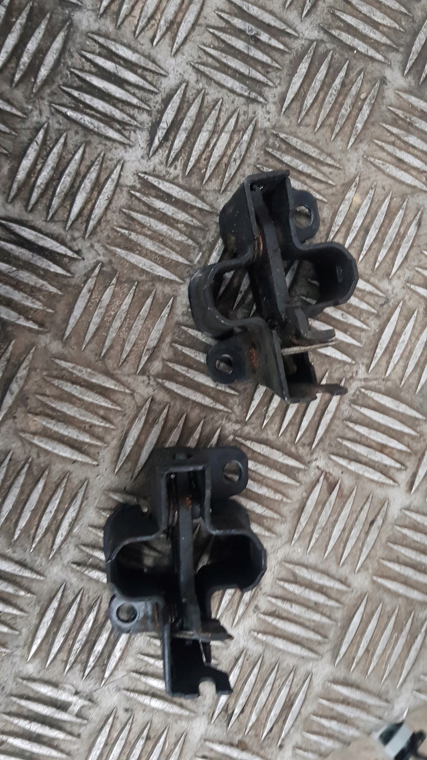 MERCEDES W203 w211 Motorhaubenschloss links oder rechts 1SZTUKA