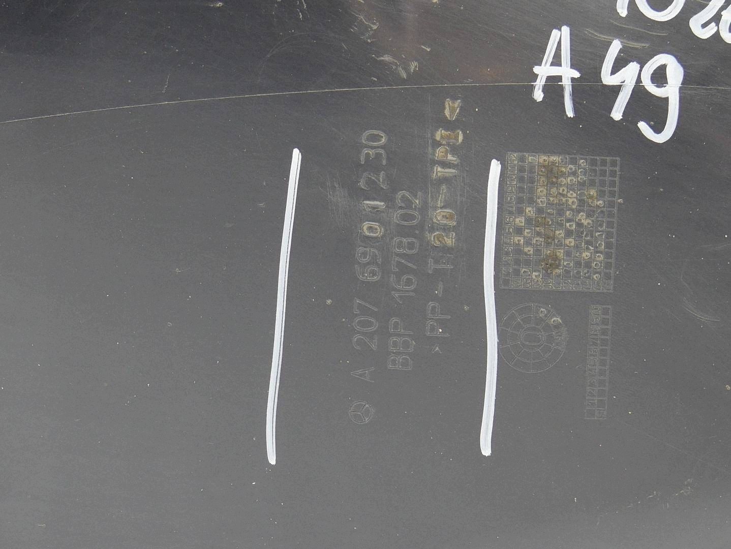 mudguard right front front MERCEDES E W207 A207 COUPE A2076901230