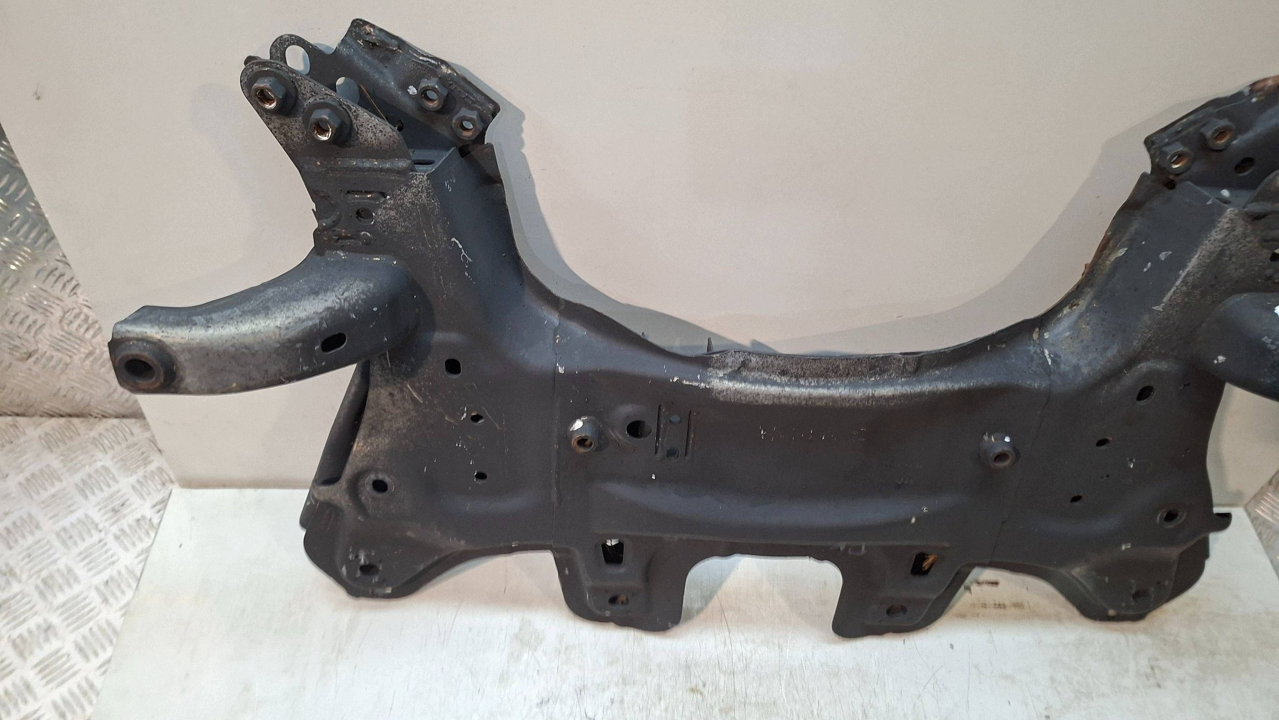 axle beam front FIAT PANDA III 2012